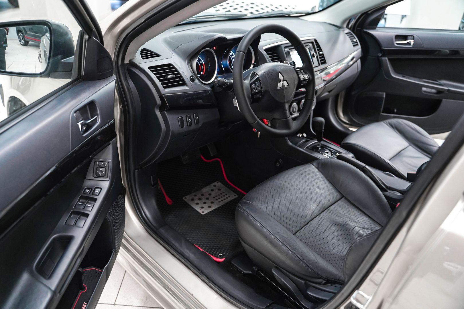 Mitsubishi Lancer 2008, бежевый, ДЦ Орехово