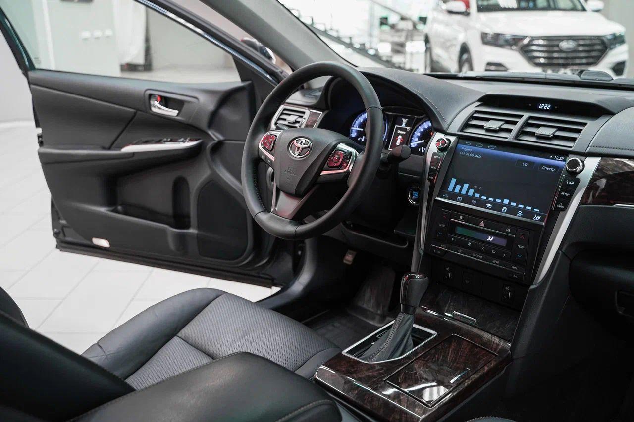 Toyota Camry 2017, черный, ДЦ Орехово
