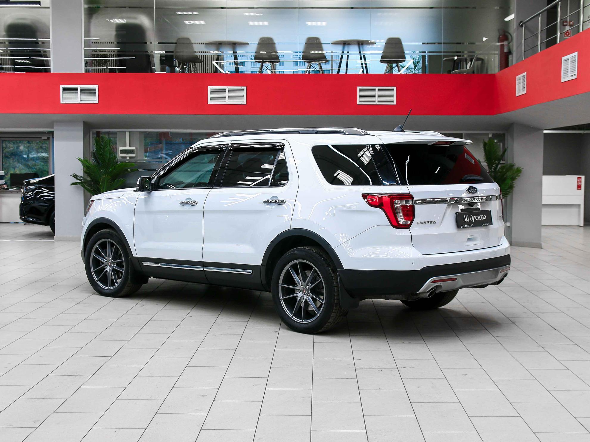 Ford Explorer 2018, белый, ДЦ Орехово