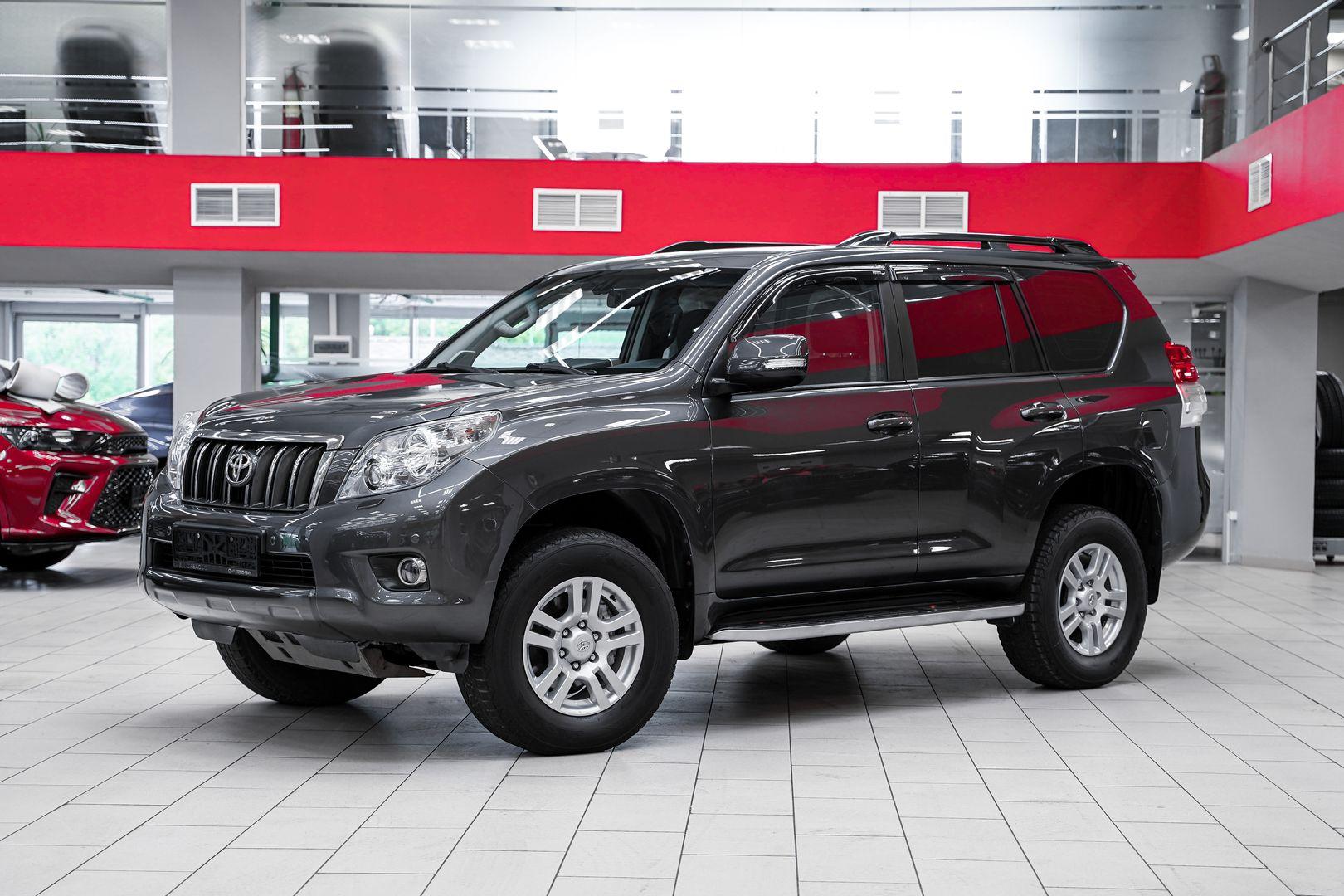 Toyota Land Cruiser Prado 2011, серый, ДЦ Орехово