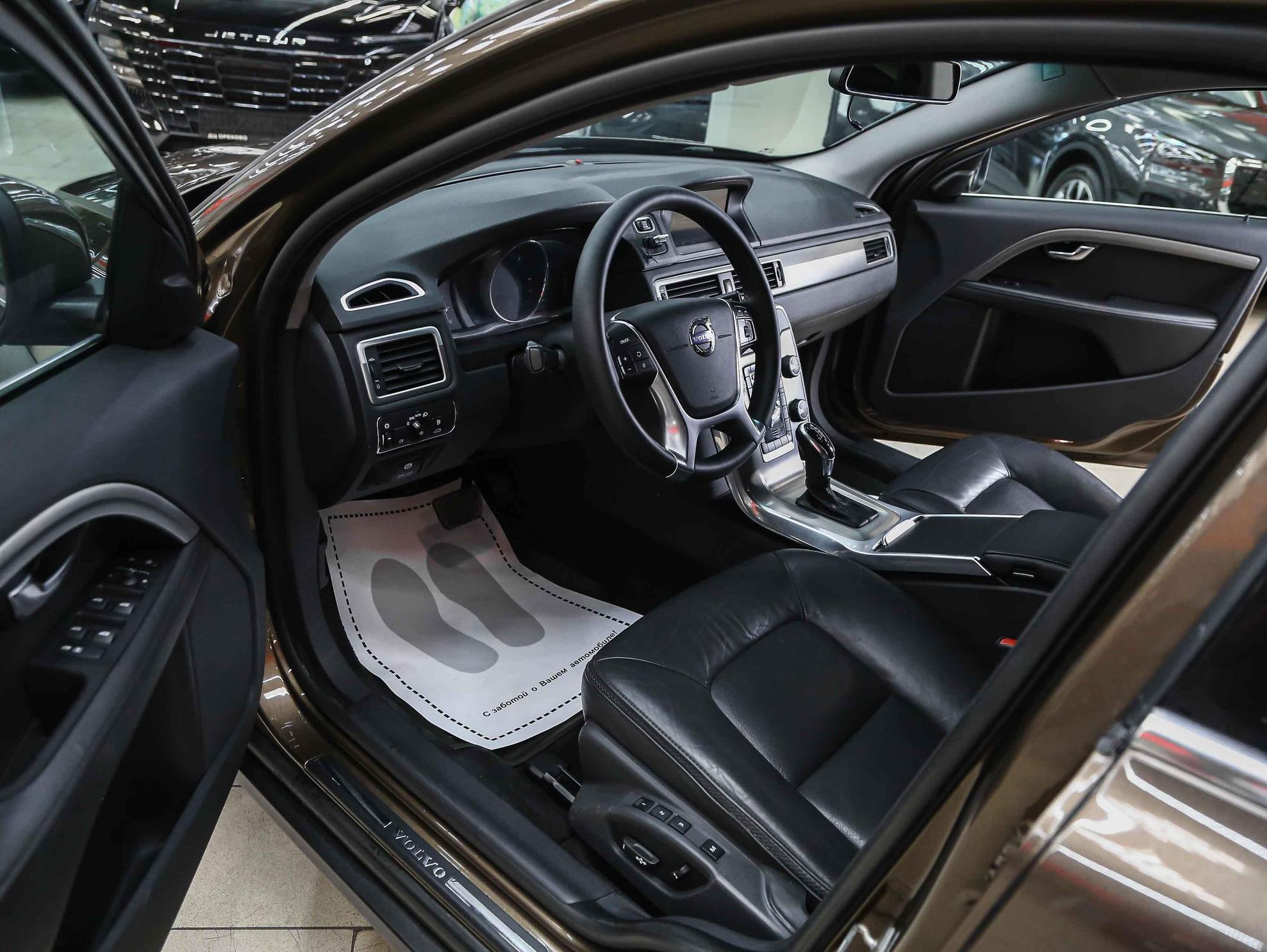 Volvo XC70 2013, серый, ДЦ Орехово