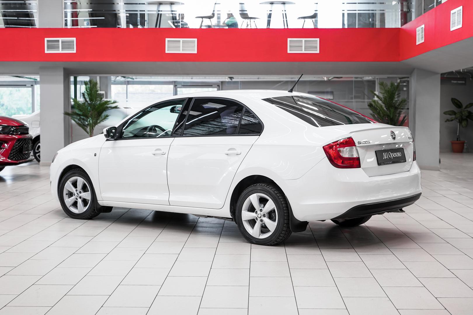 Skoda Rapid 2014, белый, ДЦ Орехово