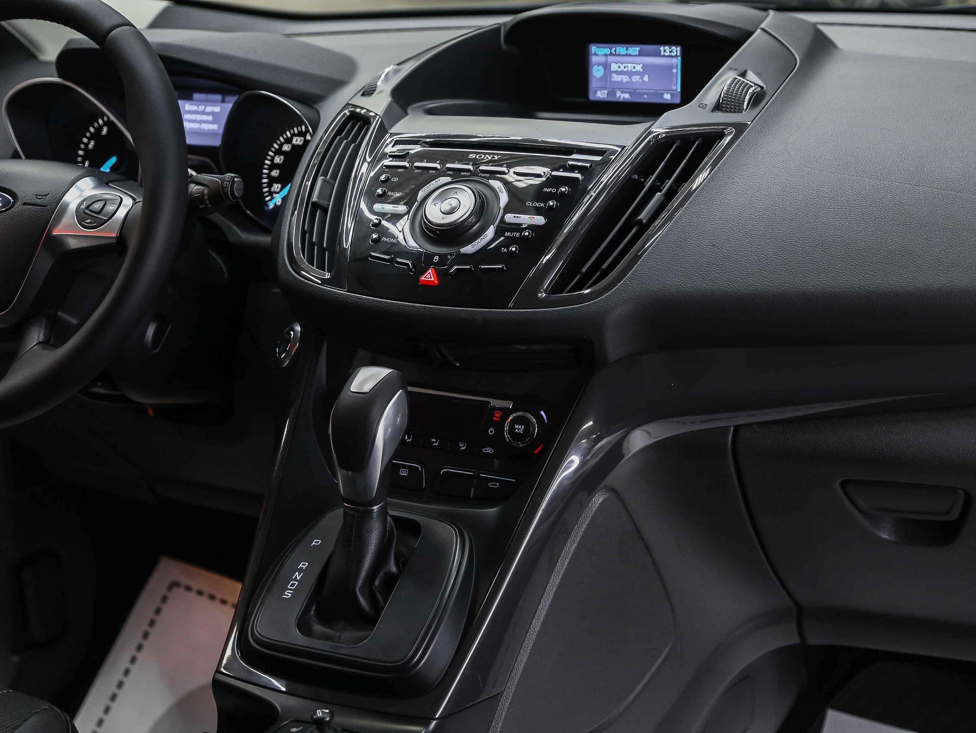Ford Kuga 2014, белый, ДЦ Орехово