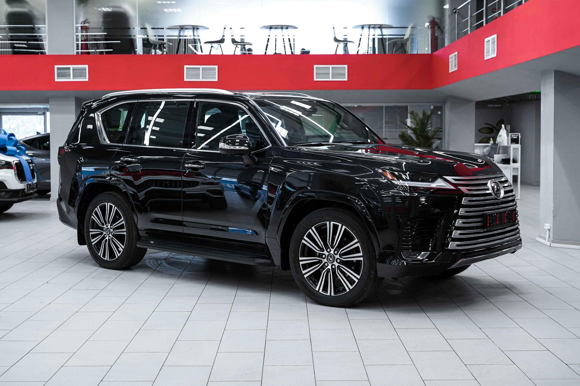 Lexus LX 2026, черный, ДЦ Орехово