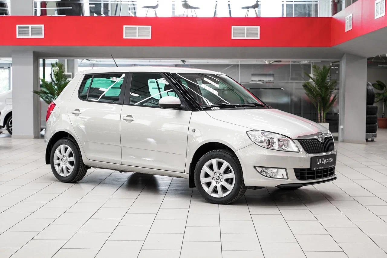 Skoda Fabia 2014, серый, ДЦ Орехово