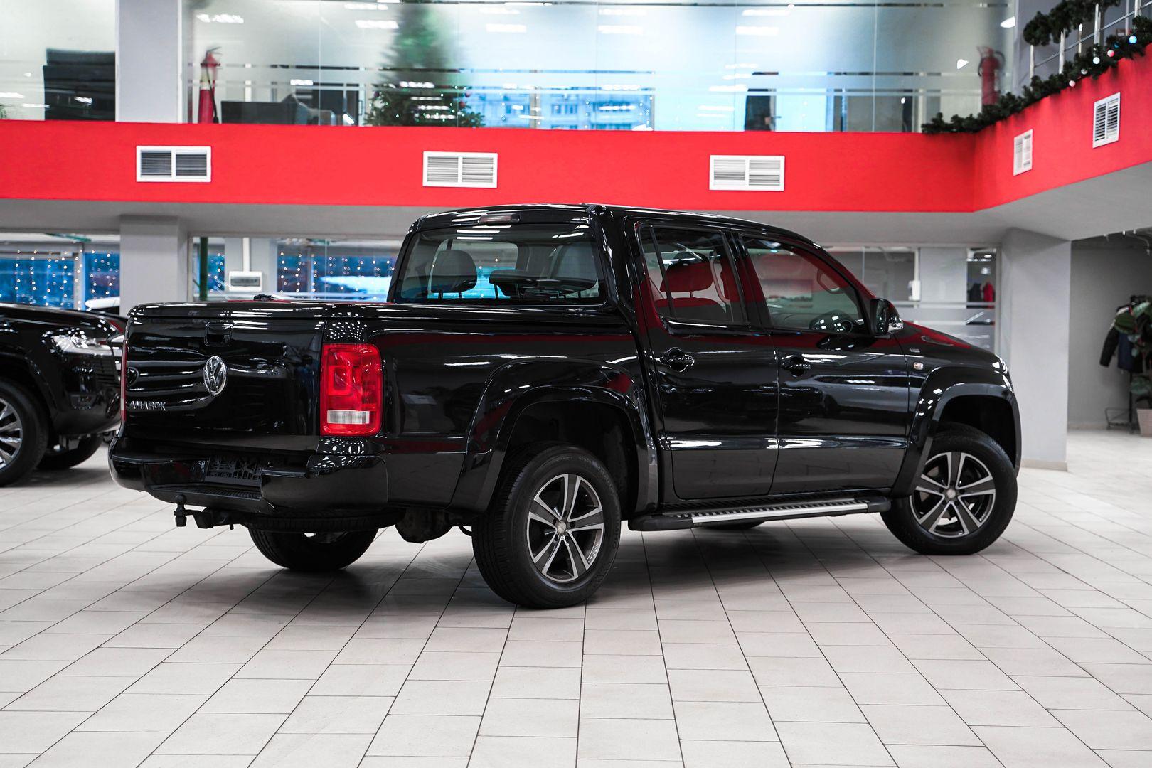 Volkswagen Amarok 2013, черный, ДЦ Орехово