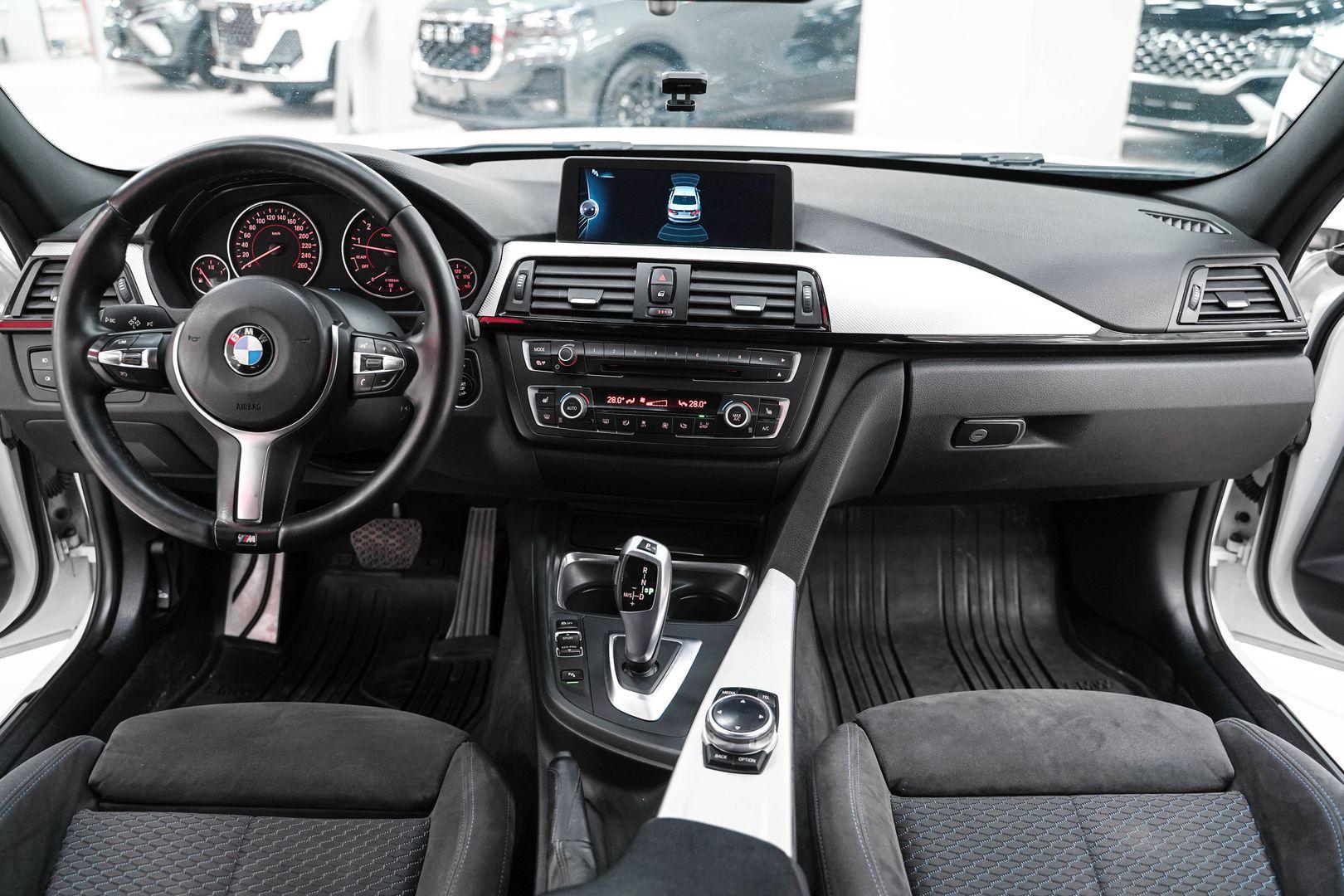 BMW 3 серии 2015, белый, ДЦ Орехово