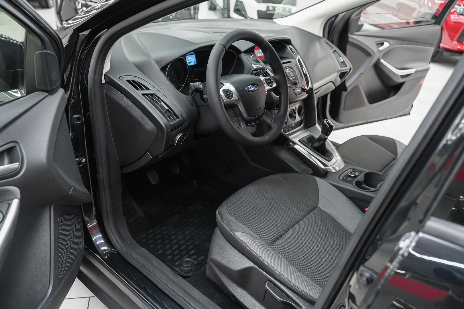 Ford Focus 2012, черный, ДЦ Орехово