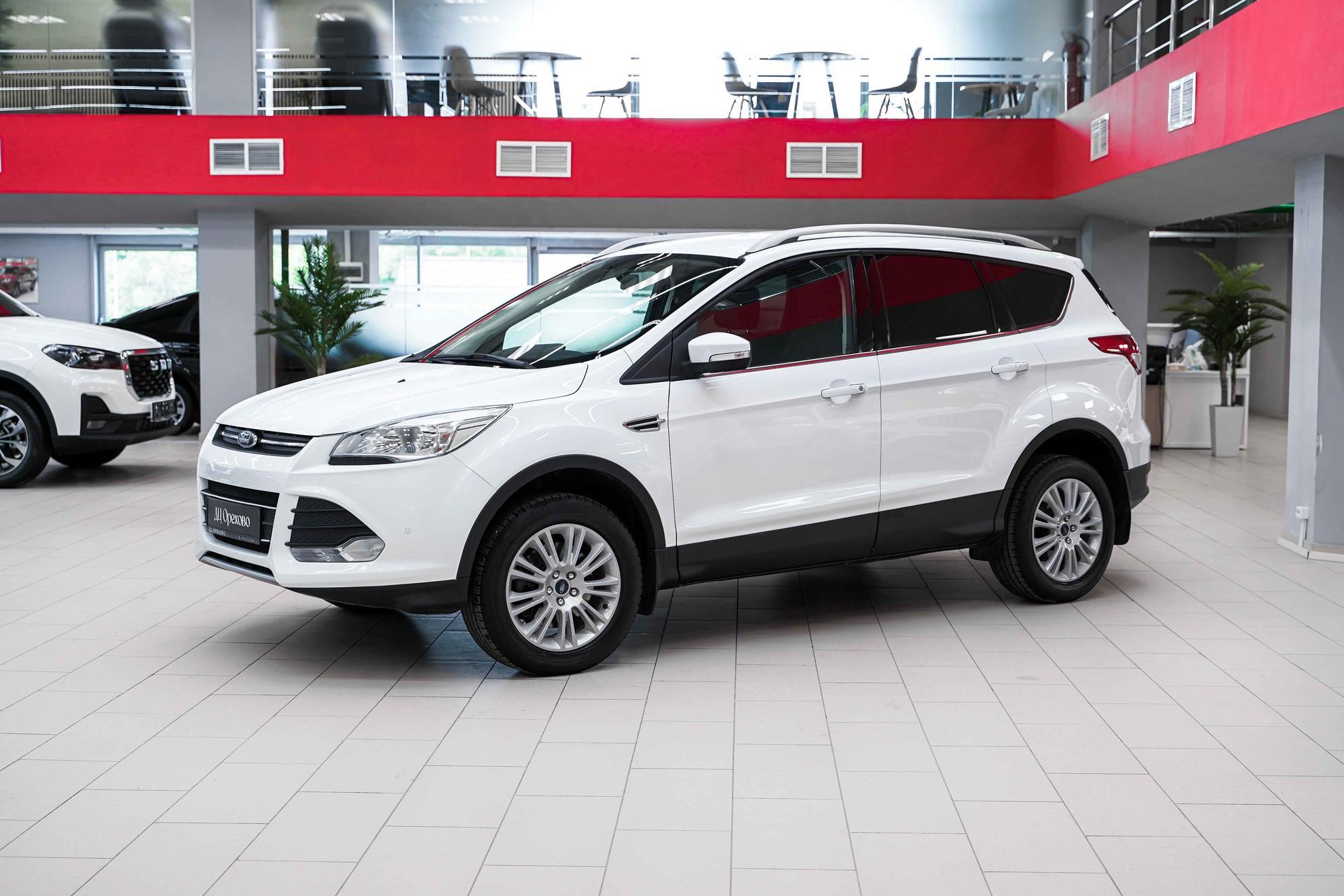 Ford Kuga 2013, белый, ДЦ Орехово