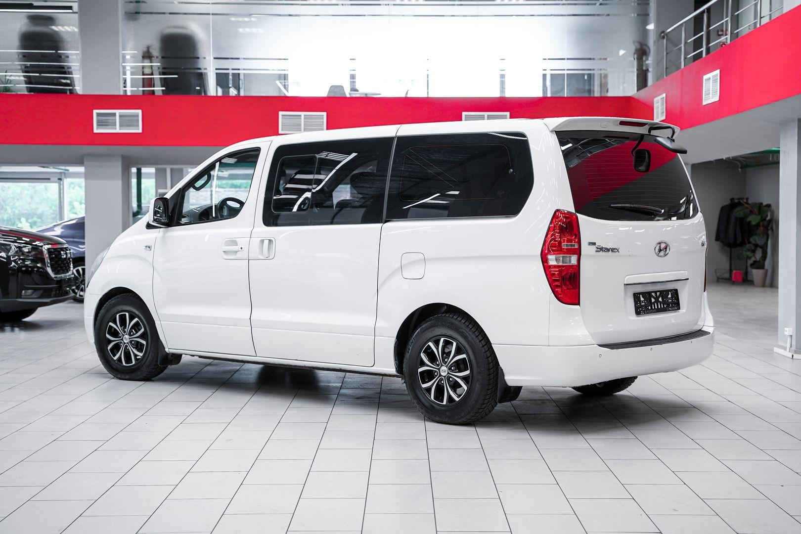 Hyundai Grand Starex 2011, белый, ДЦ Орехово