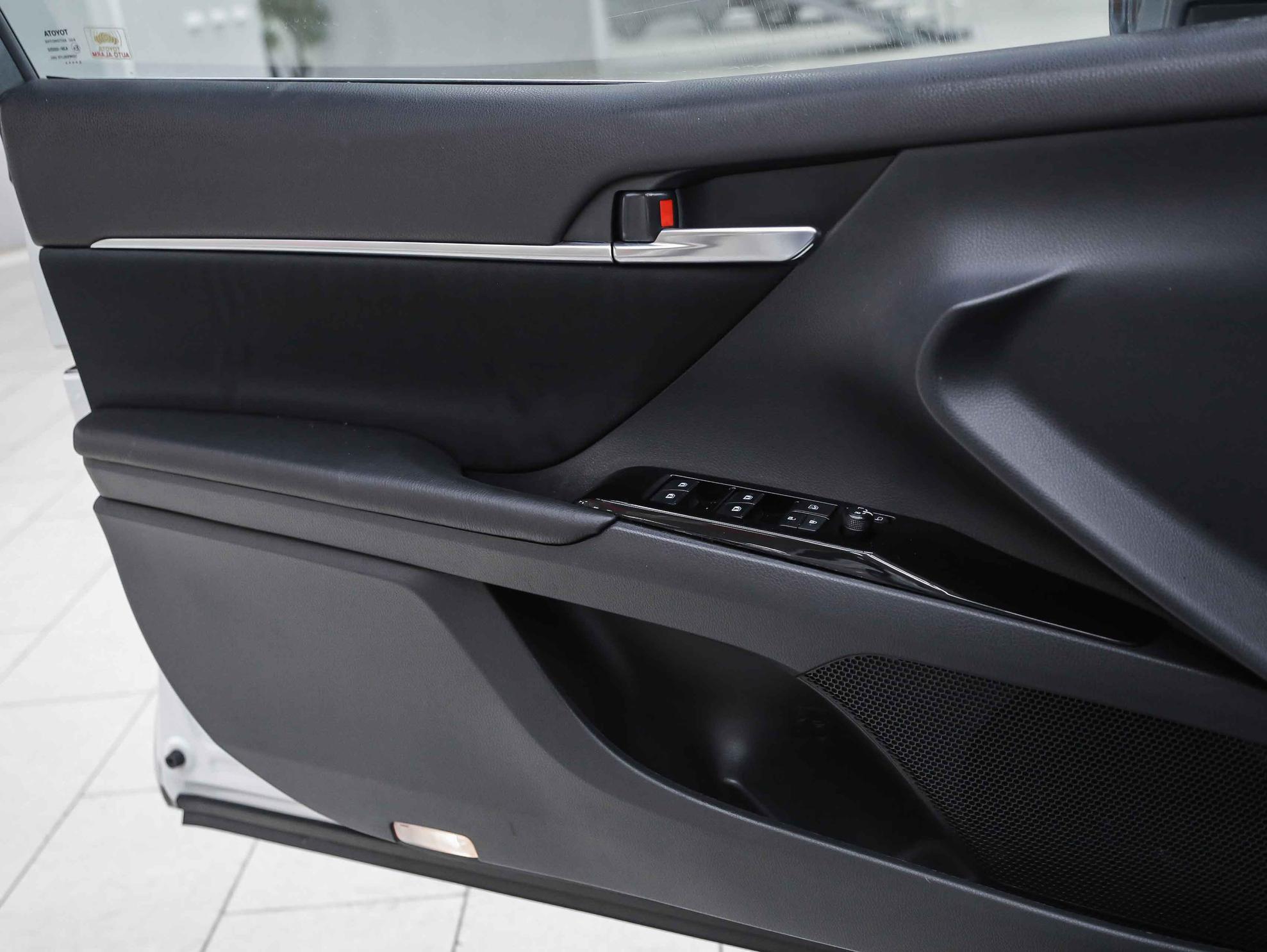 Toyota Camry 2020, белый, ДЦ Орехово