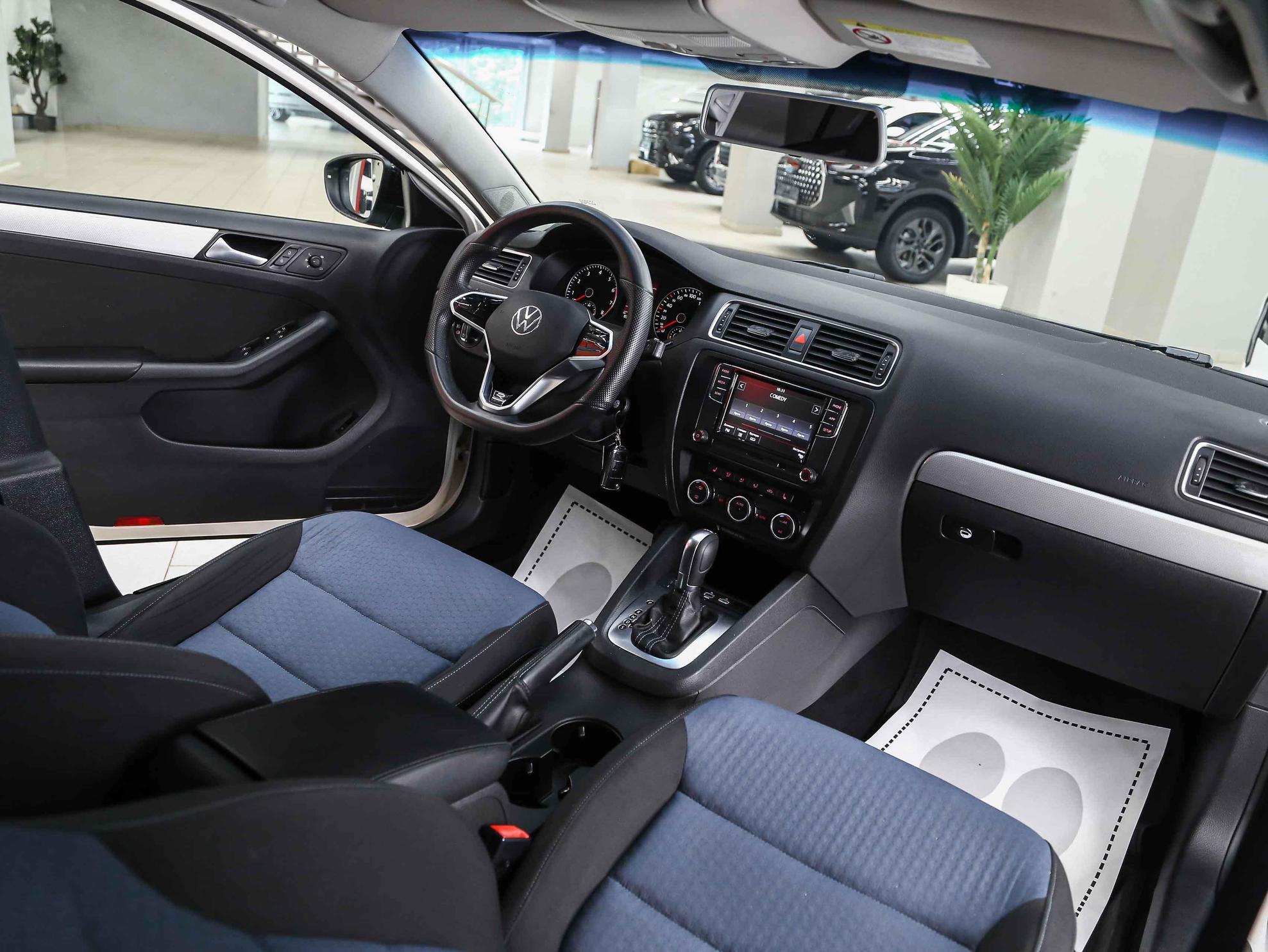 Volkswagen Jetta 2013, белый, ДЦ Орехово
