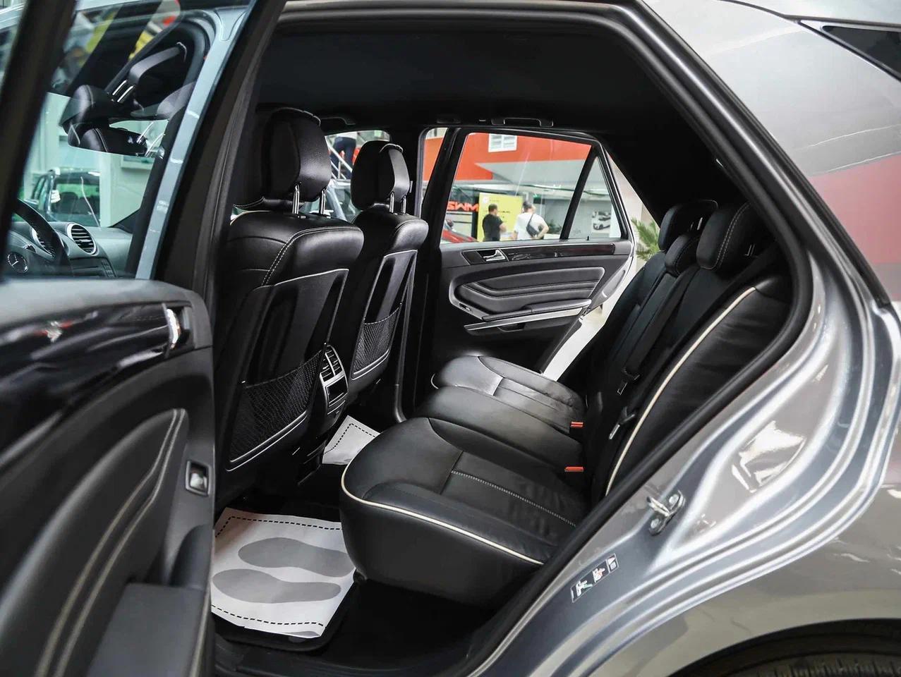 Mercedes-Benz M-Класс 2010, серый, ДЦ Орехово