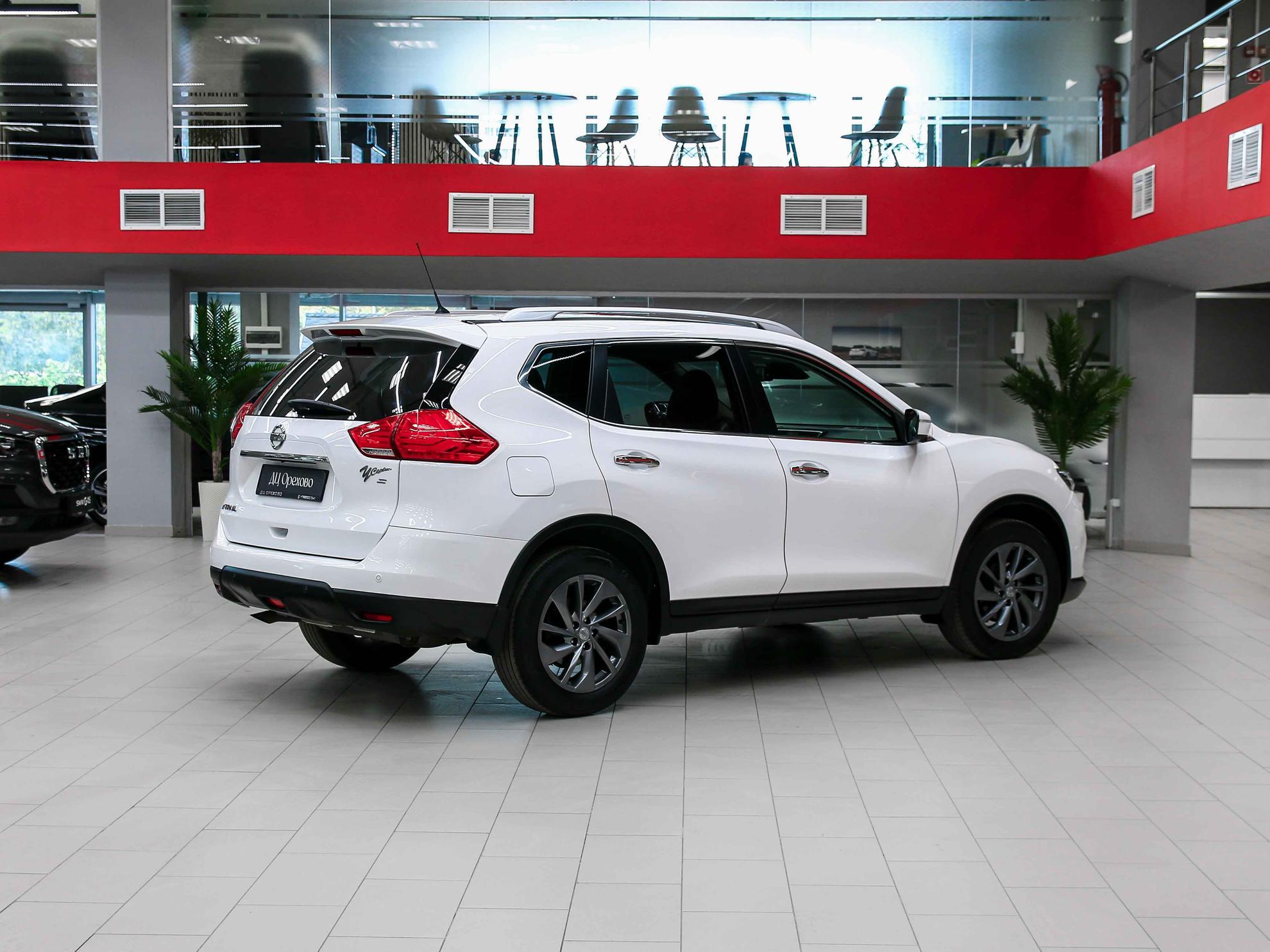 Nissan X-Trail 2015, белый, ДЦ Орехово