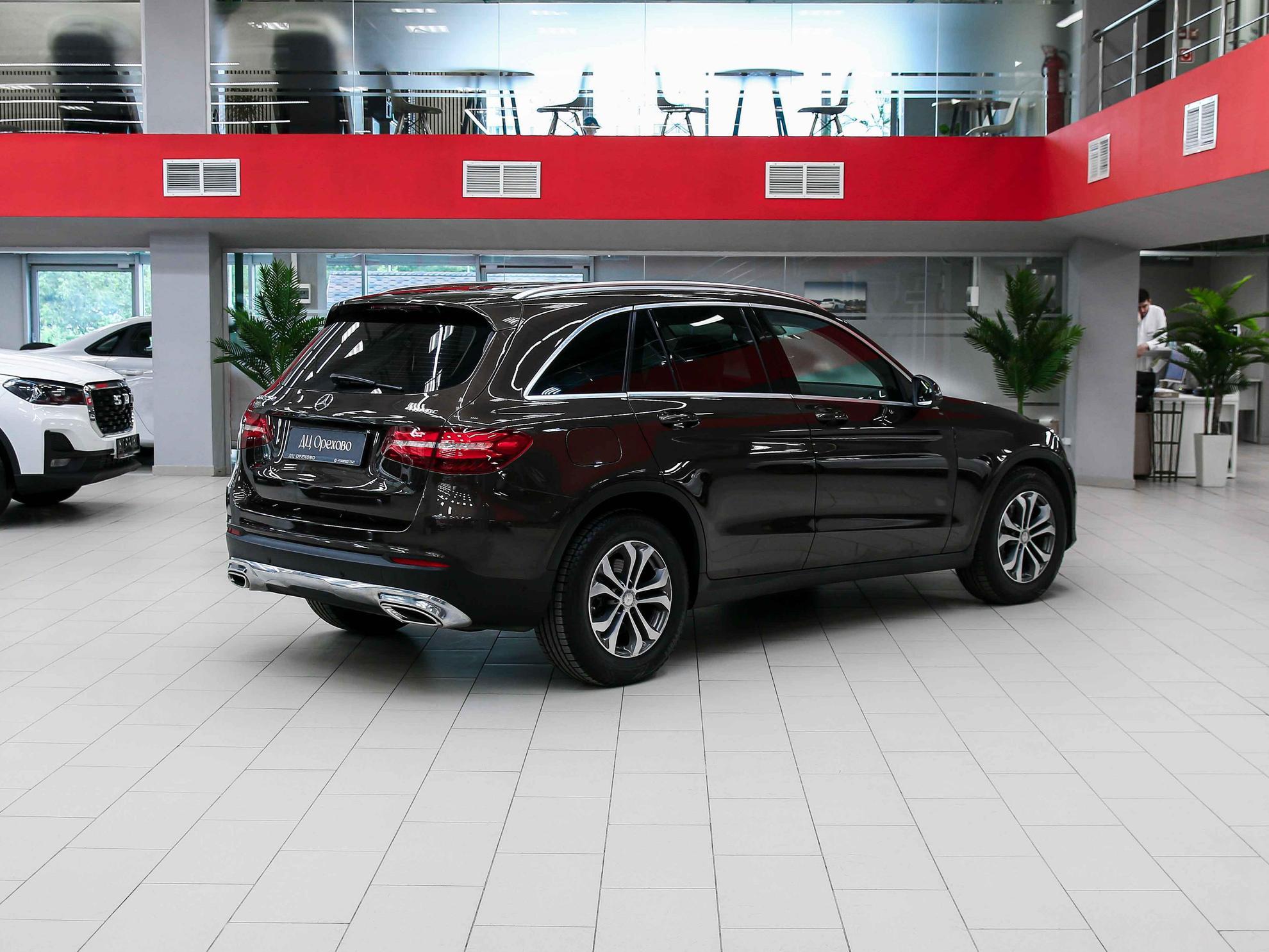 Mercedes-Benz GLC 2015, коричневый, ДЦ Орехово