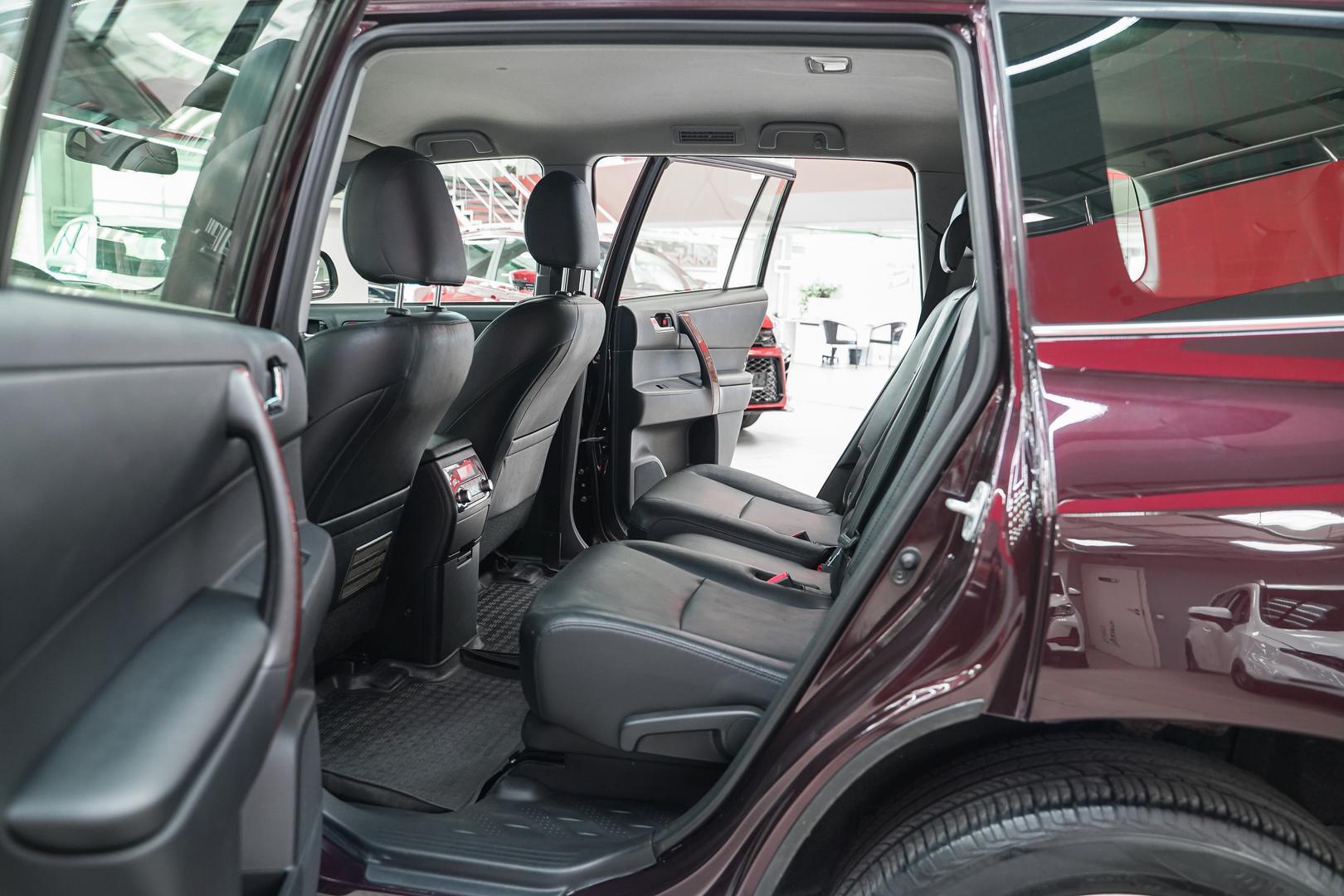 Toyota Highlander 2012, пурпурный, ДЦ Орехово
