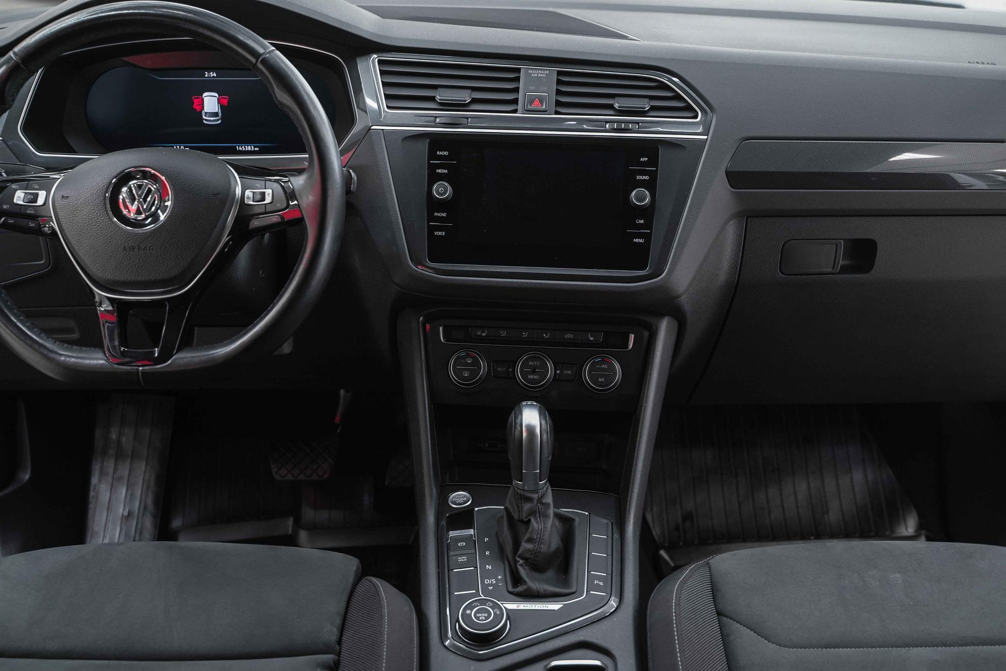 Volkswagen Tiguan 2018, белый, ДЦ Орехово