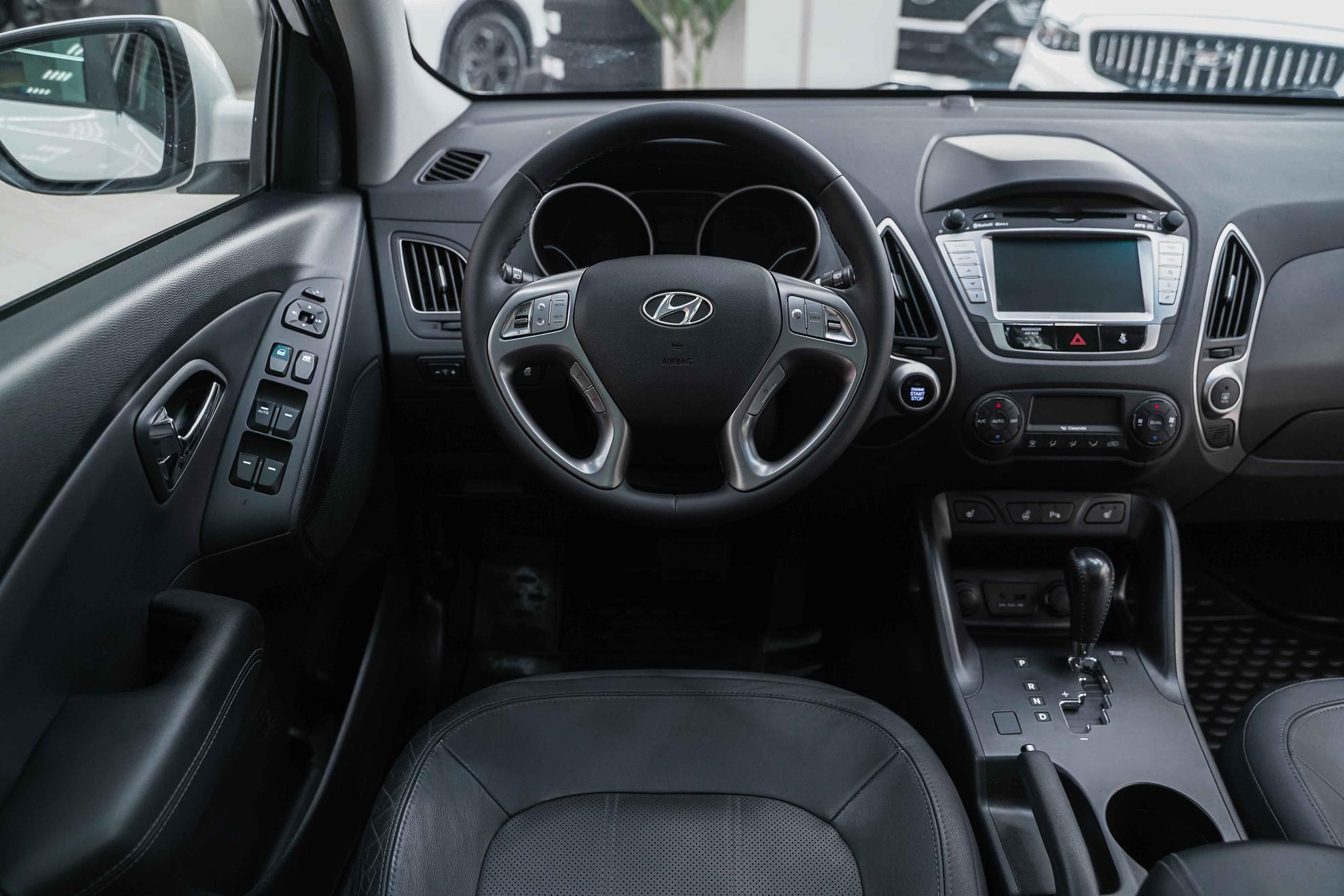 Hyundai ix35 2012, белый, ДЦ Орехово