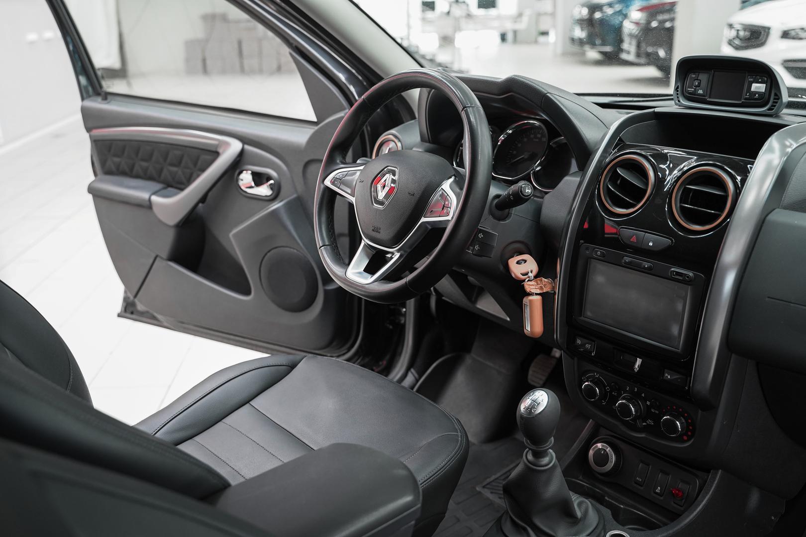 Renault Duster 2016, черный, ДЦ Орехово