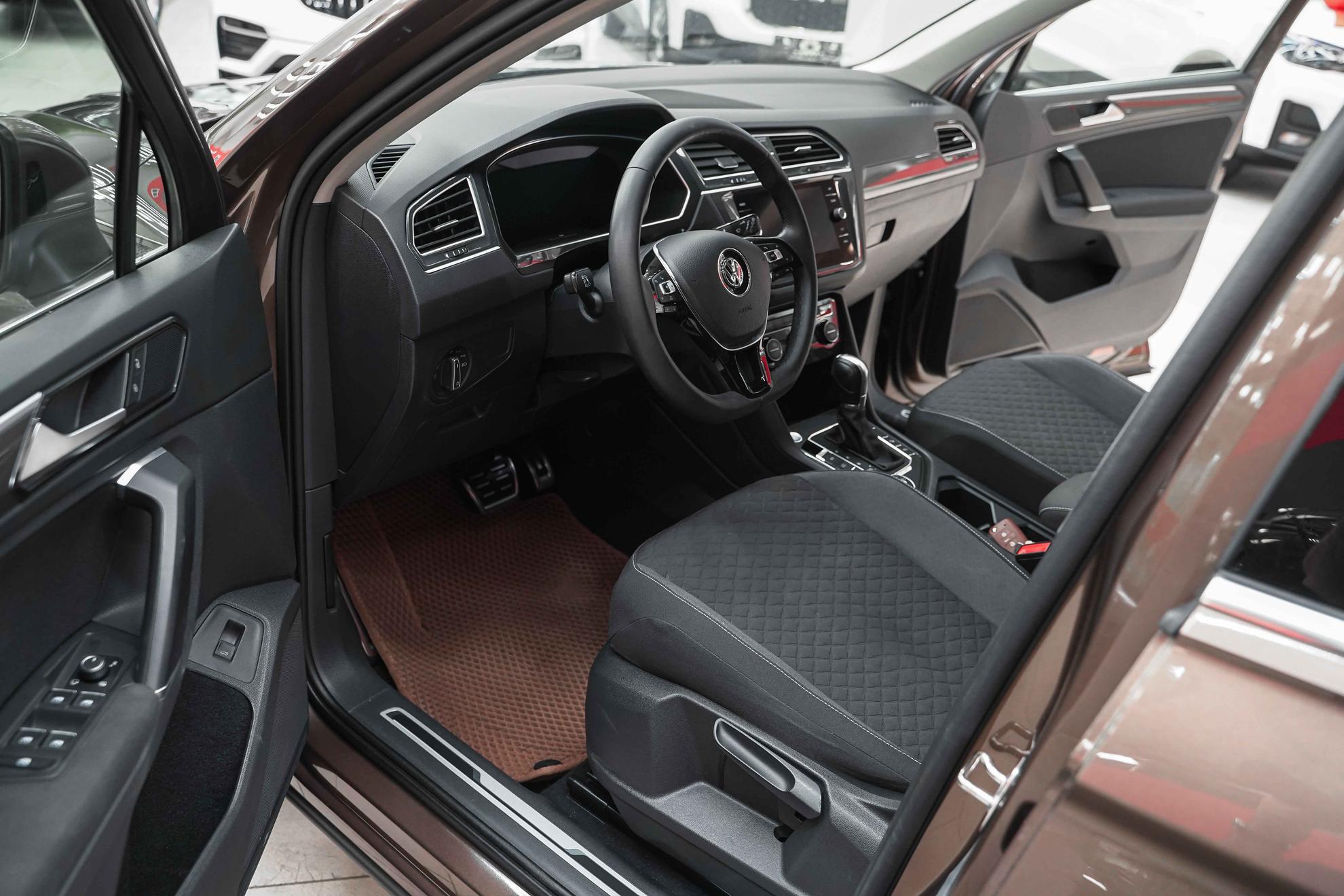Volkswagen Tiguan 2018, коричневый, ДЦ Орехово