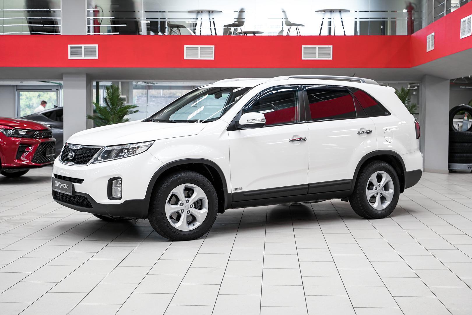 Kia Sorento 2013, белый, ДЦ Орехово
