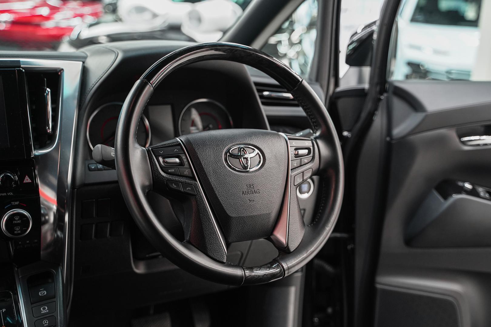 Toyota Alphard 2020, черный, ДЦ Орехово