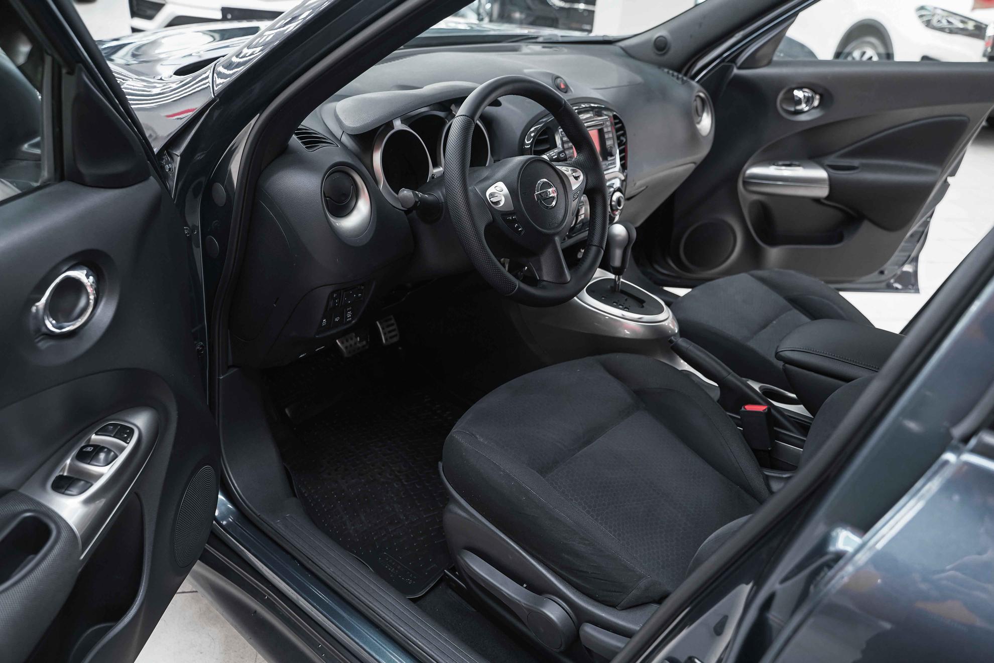 Nissan Juke 2012, синий, ДЦ Орехово