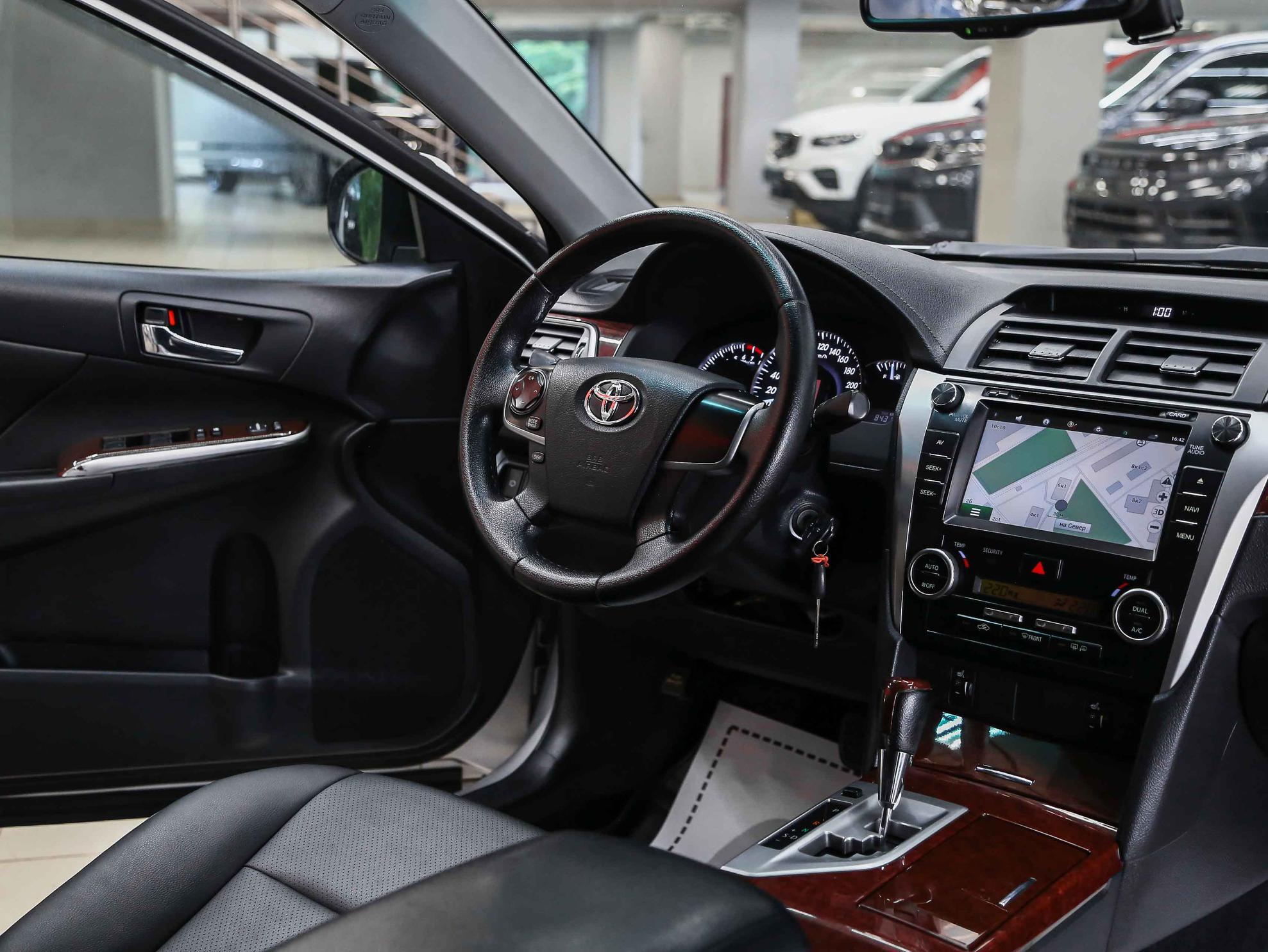 Toyota Camry 2012, серебряный, ДЦ Орехово