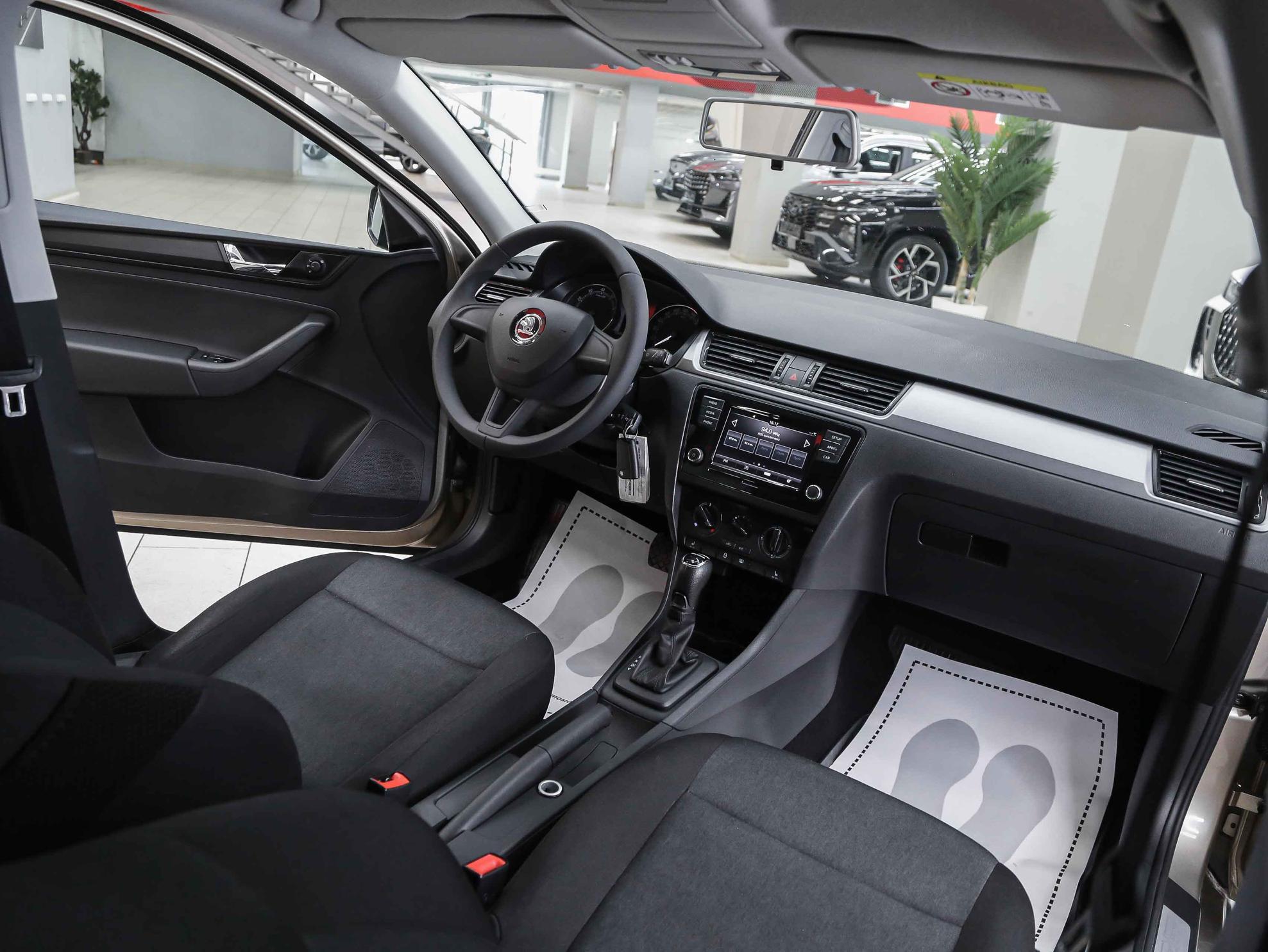 Skoda Rapid 2019, бежевый, ДЦ Орехово