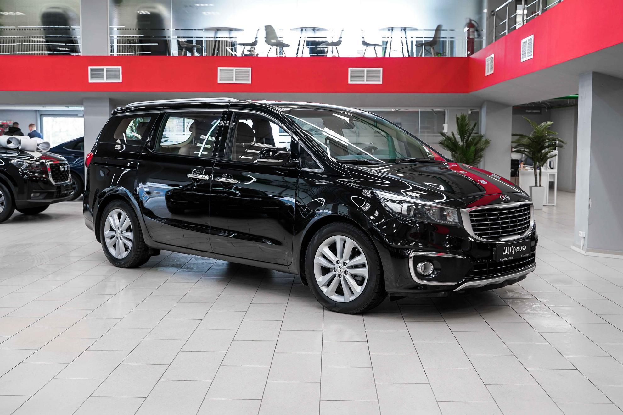 Kia Carnival 2016, черный, ДЦ Орехово