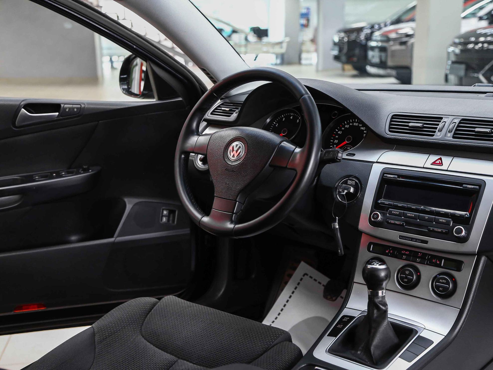 Volkswagen Passat 2009, черный, ДЦ Орехово
