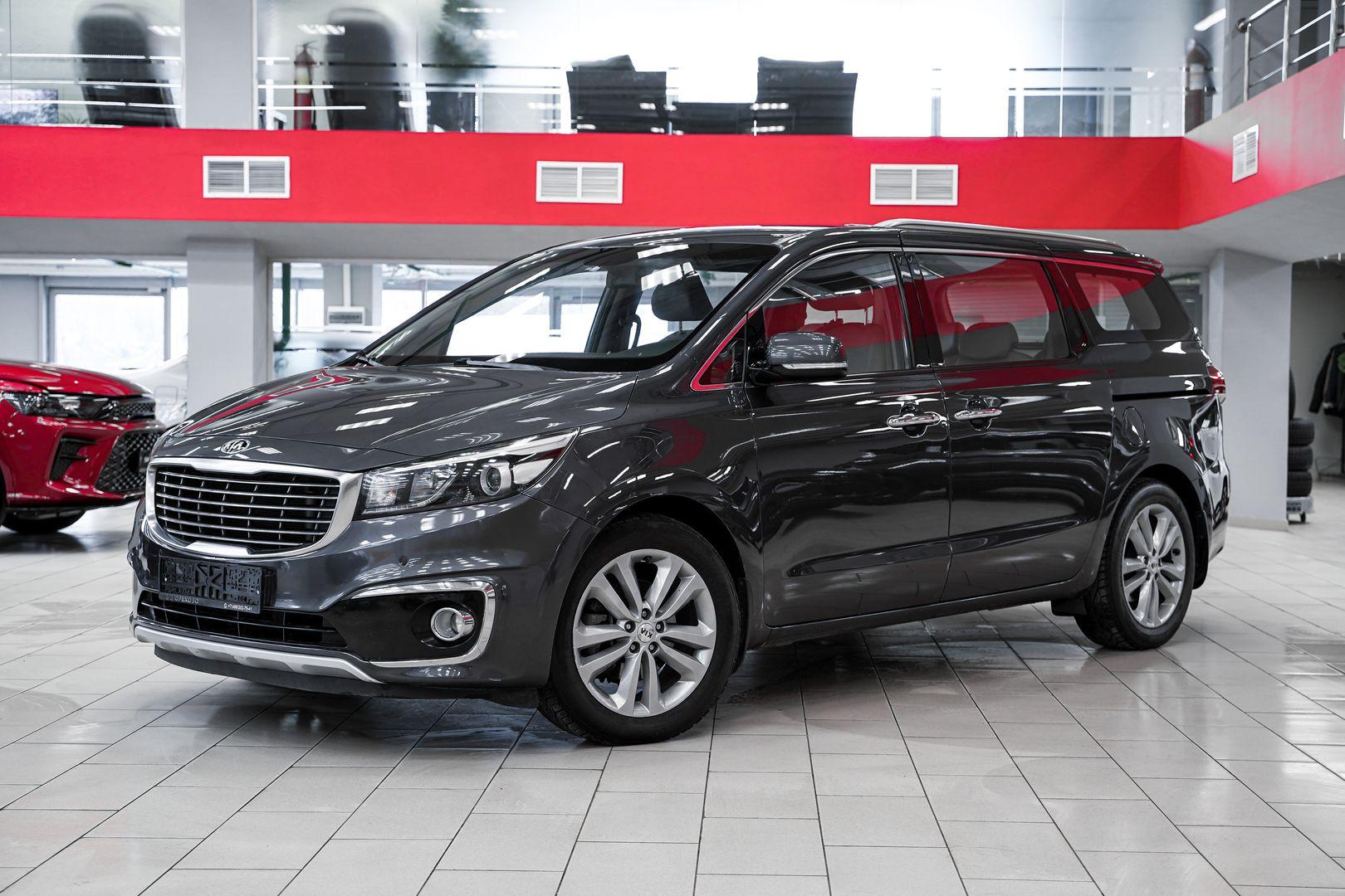 Kia Carnival 2017, серый, ДЦ Орехово