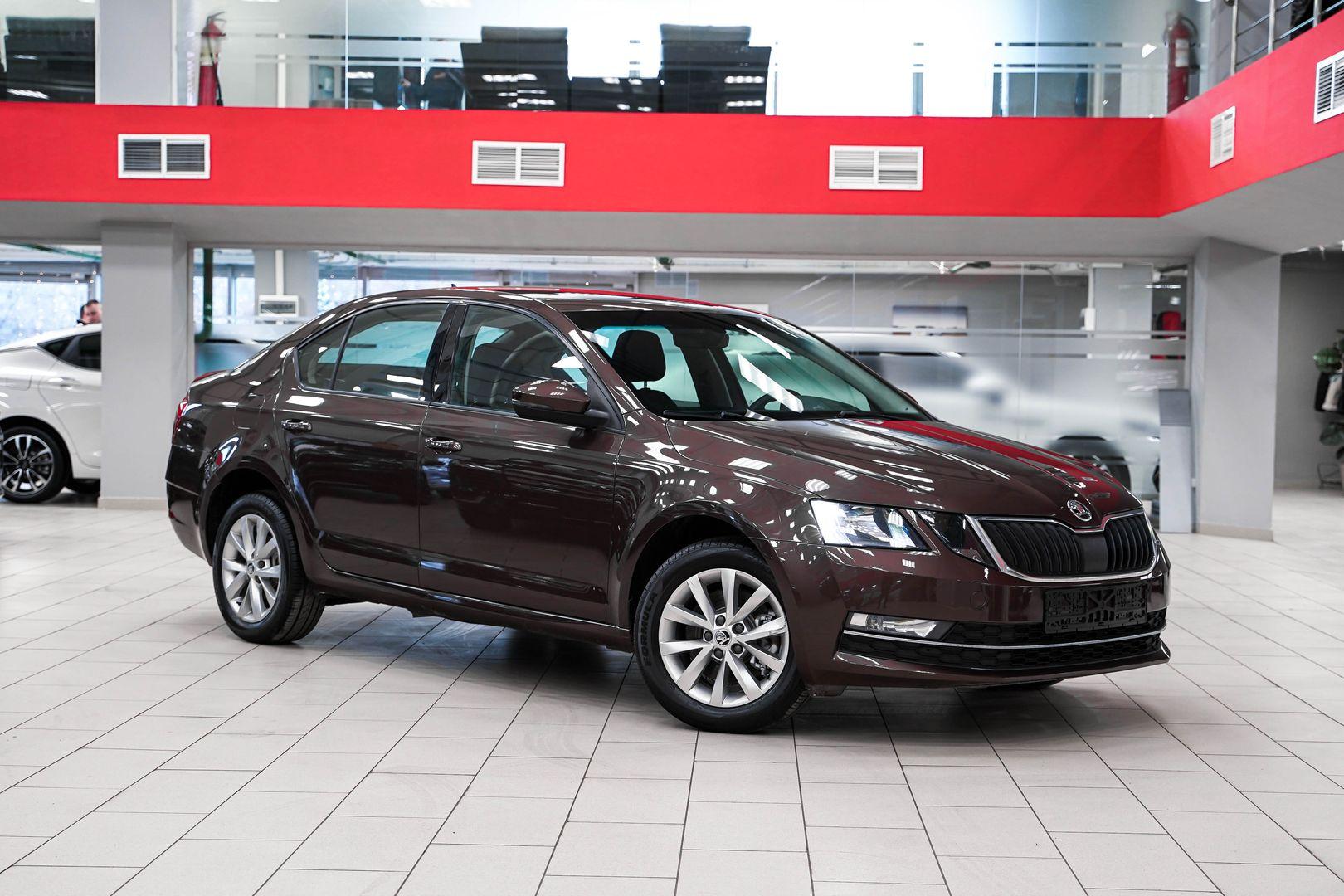 Skoda Octavia 2017, коричневый, ДЦ Орехово