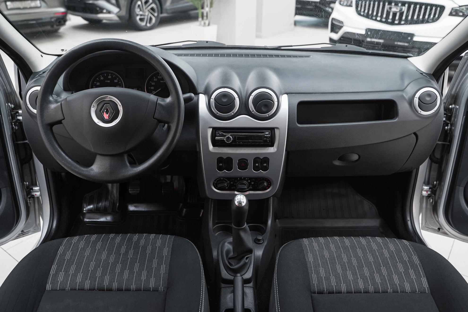 Renault Logan 2012, серый, ДЦ Орехово