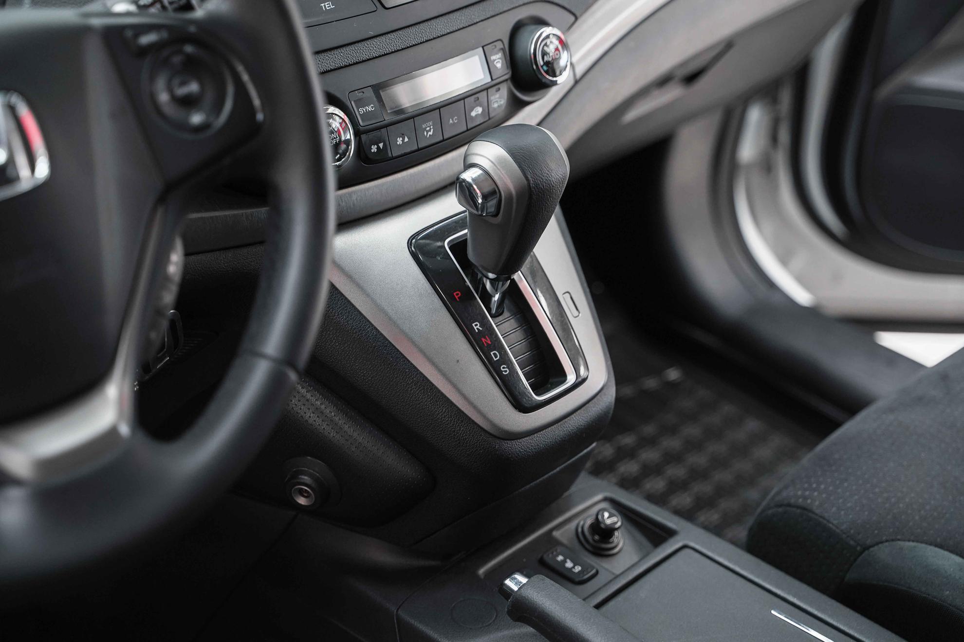 Honda CR-V 2013, белый, ДЦ Орехово