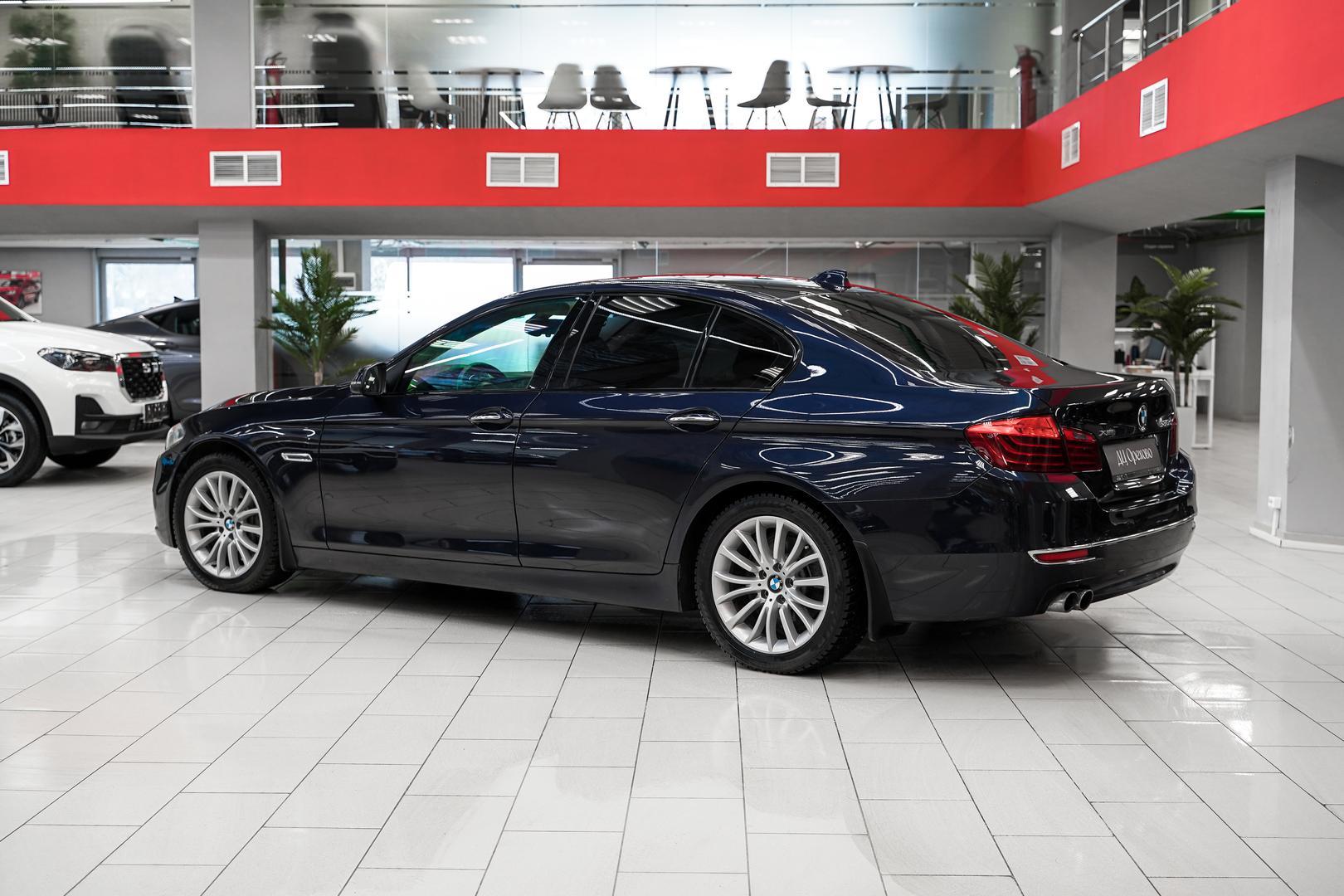 BMW 5 серии 2014, синий, ДЦ Орехово