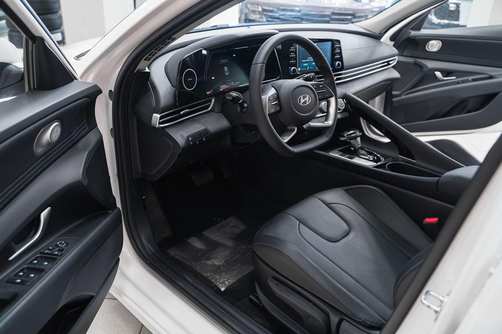 Hyundai Elantra 2024, белый, ДЦ Орехово