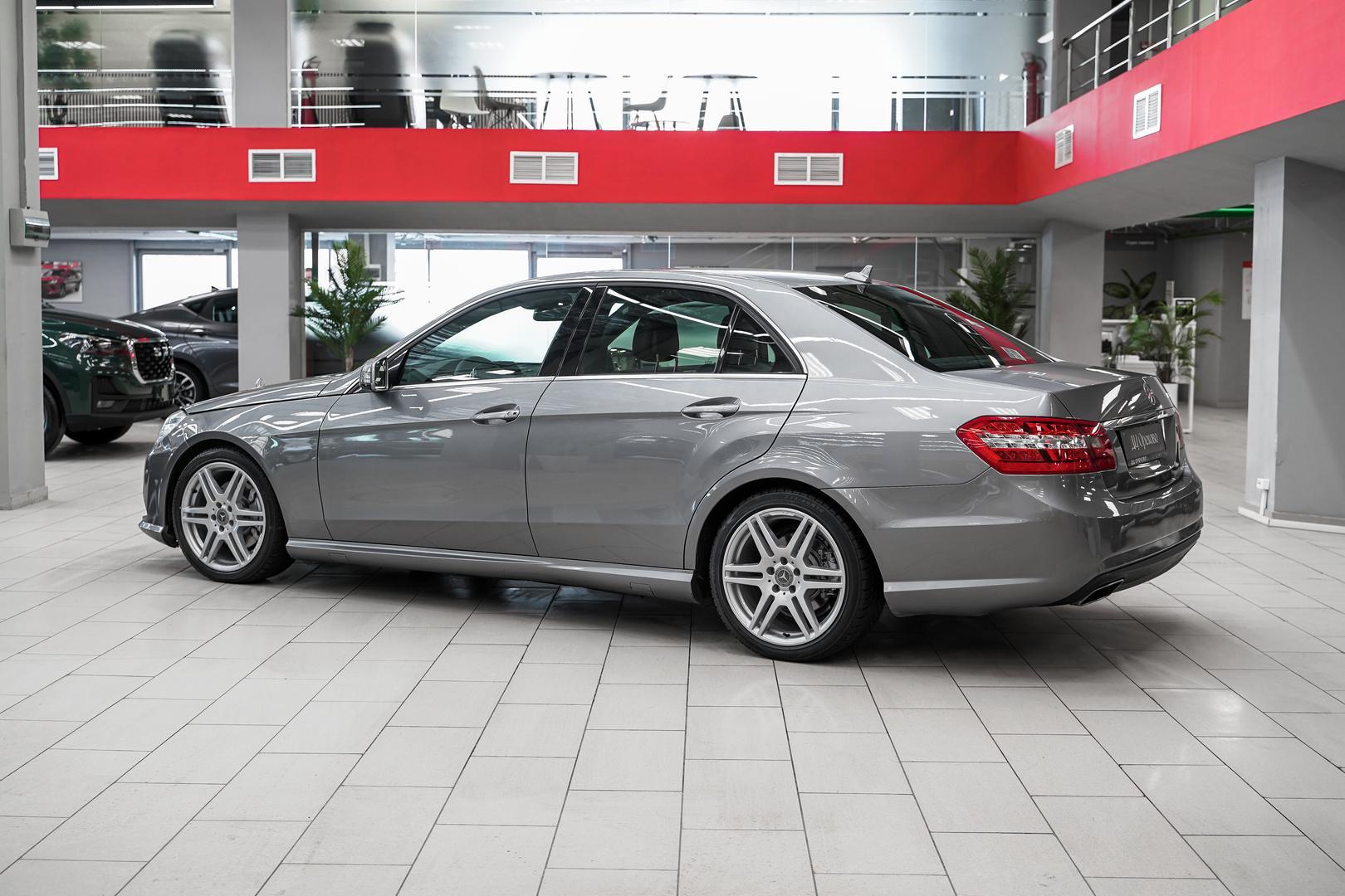 Mercedes-Benz E-Класс 2012, серый, ДЦ Орехово