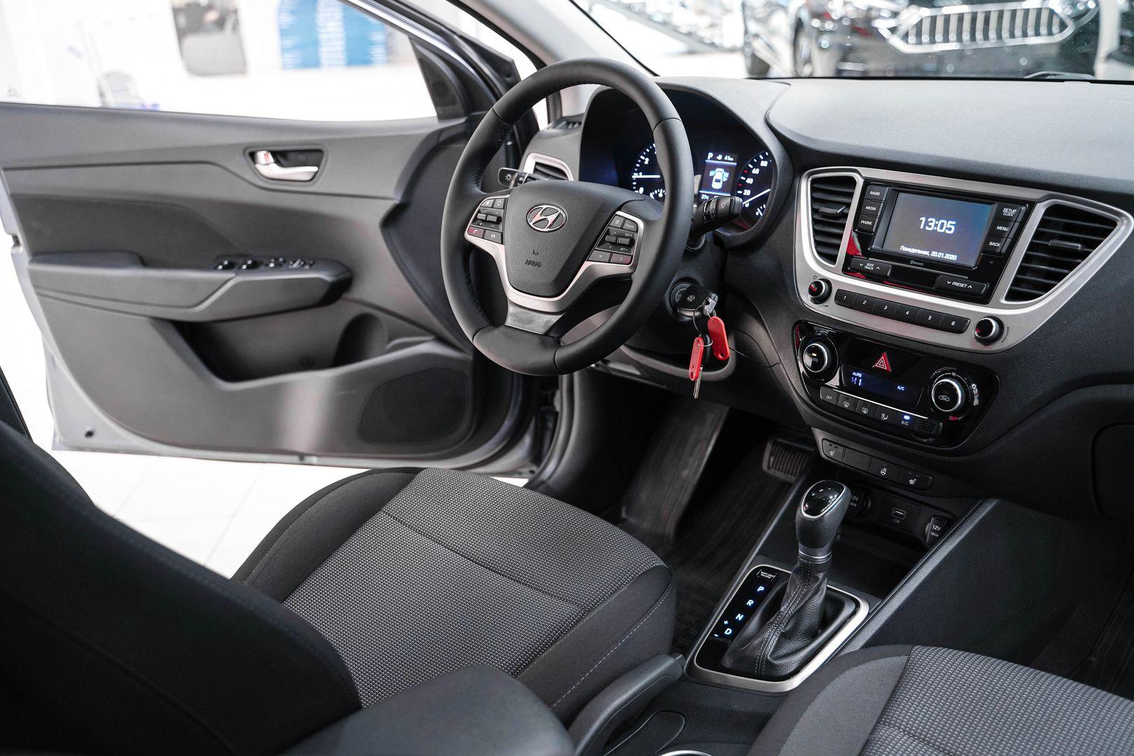 Hyundai Solaris 2019, серый, ДЦ Орехово