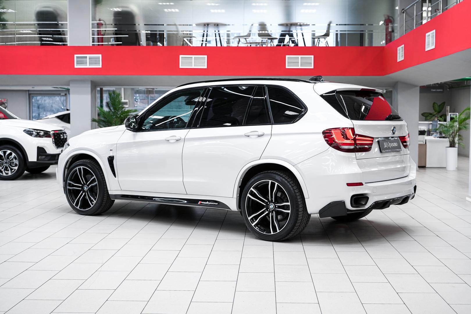 BMW X5 2015, белый, ДЦ Орехово