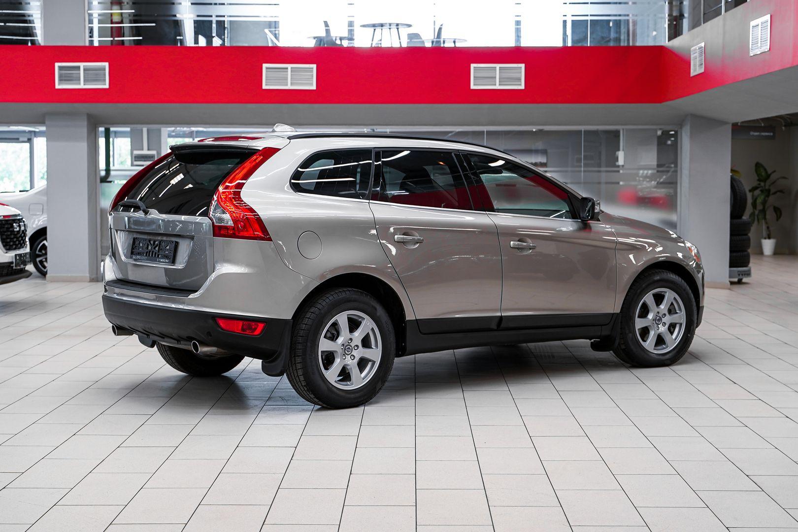 Volvo XC60 2012, бежевый, ДЦ Орехово