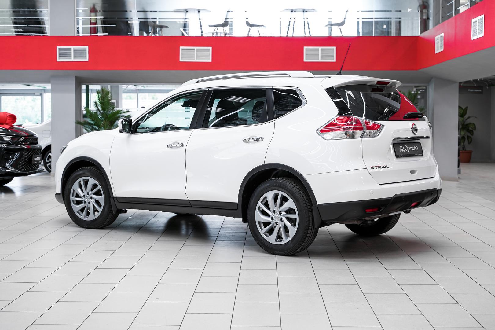 Nissan X-Trail 2015, белый, ДЦ Орехово