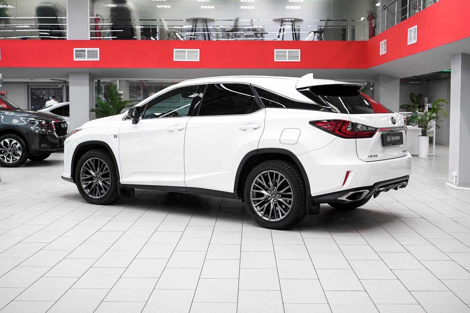Lexus RX 2016, белый, ДЦ Орехово