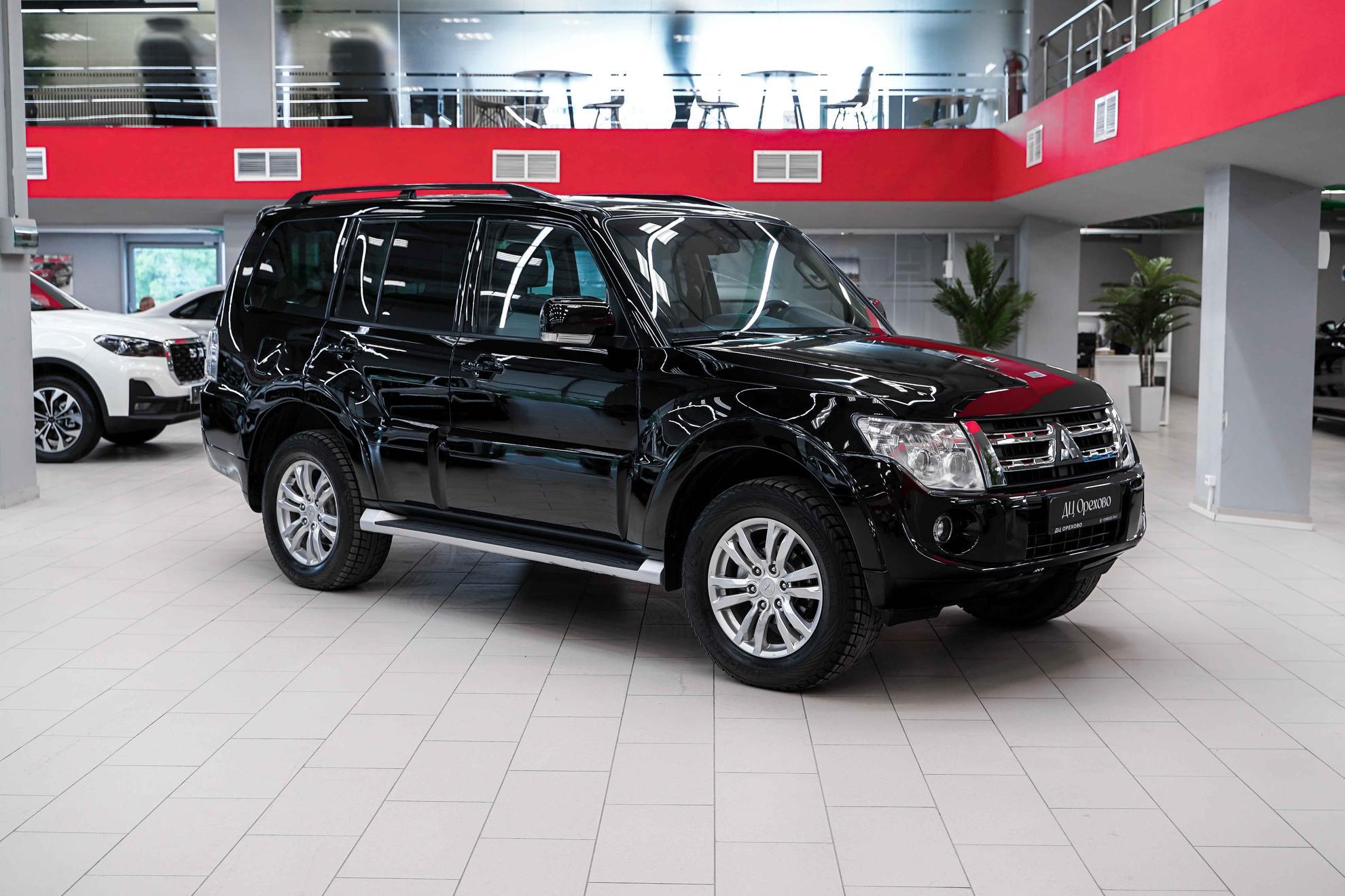 Mitsubishi Pajero 2013, черный, ДЦ Орехово