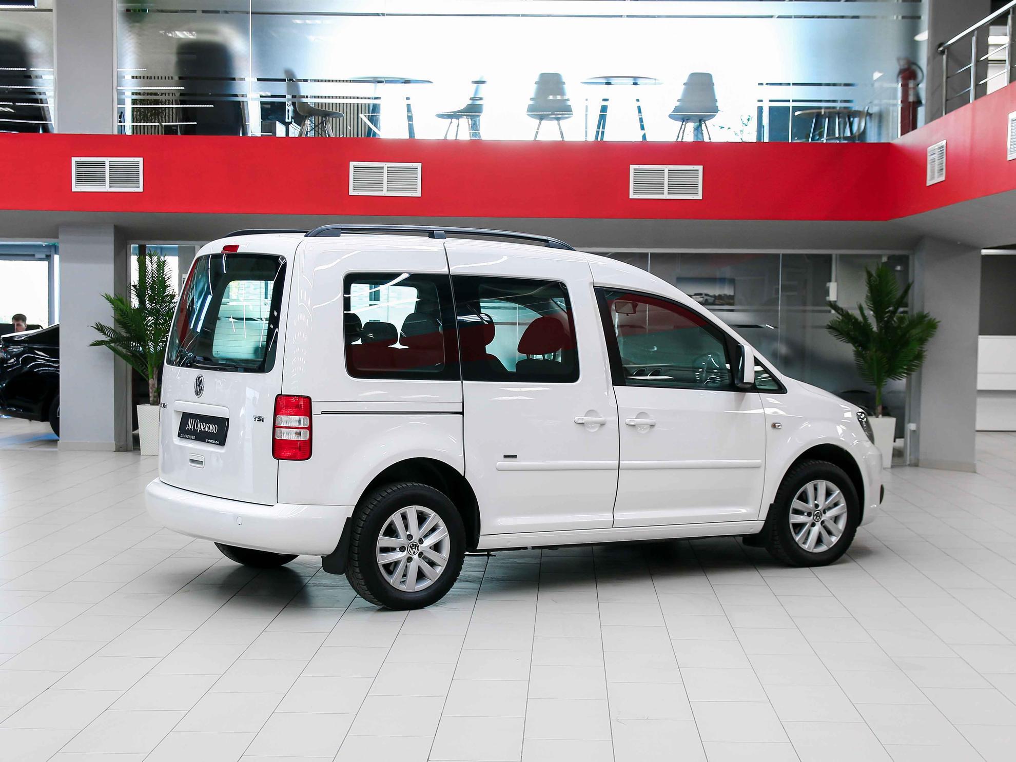 Volkswagen Caddy 2013, белый, ДЦ Орехово