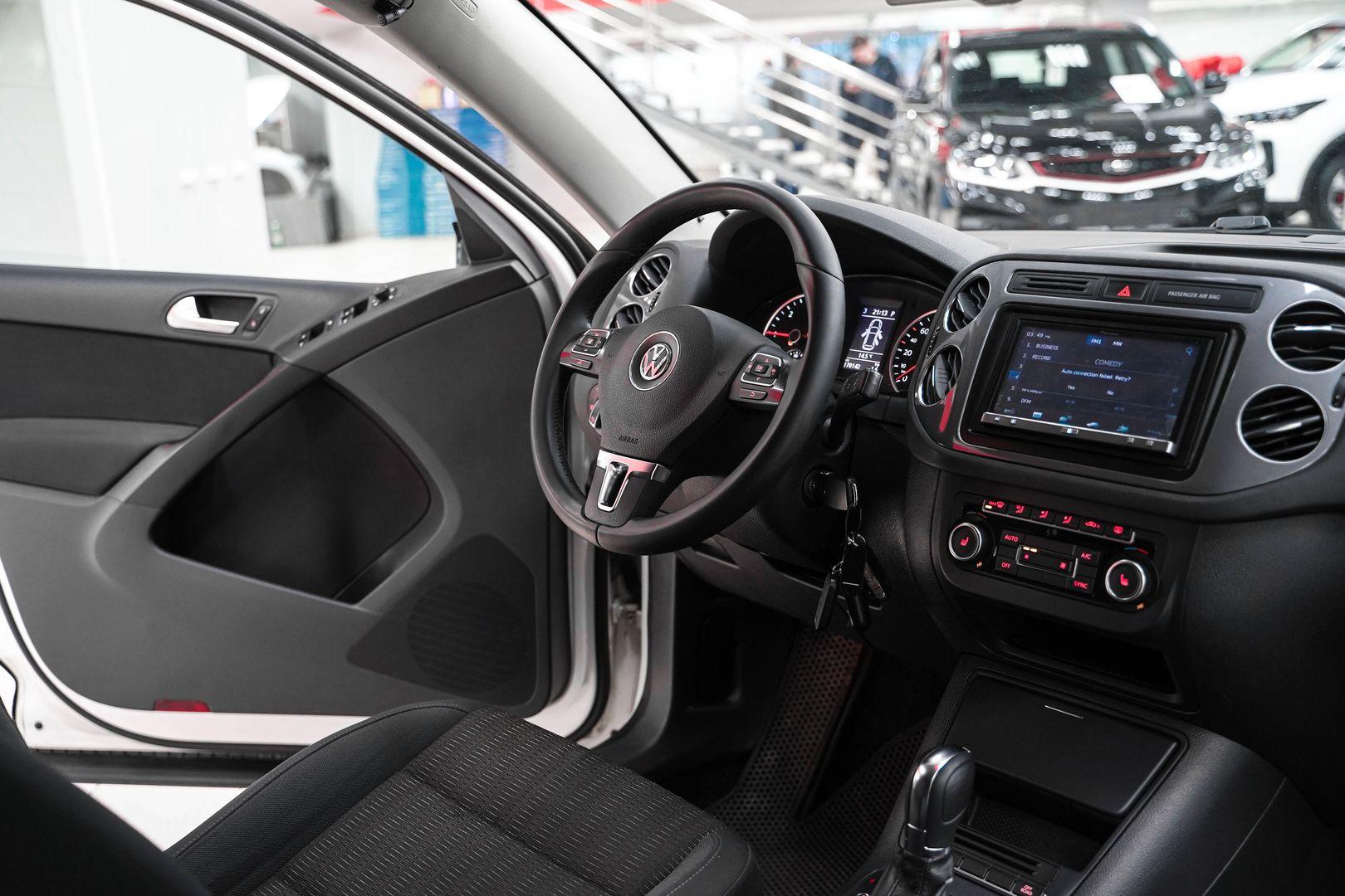 Volkswagen Tiguan 2013, белый, ДЦ Орехово