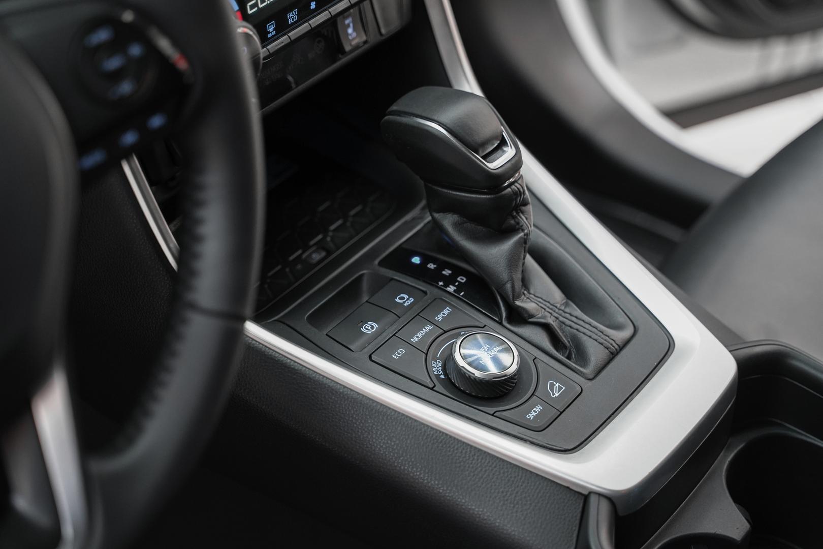 Toyota RAV4 2019, белый, ДЦ Орехово