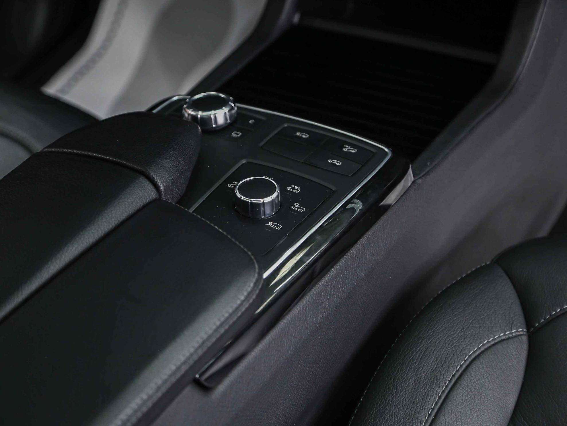 Mercedes-Benz GLS 2016, синий, ДЦ Орехово