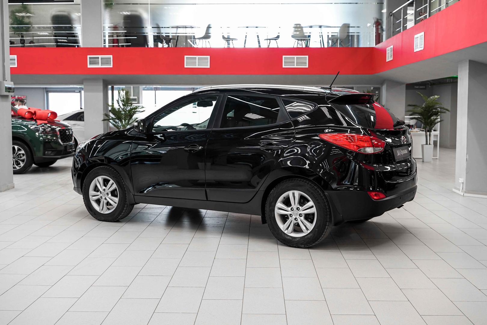 Hyundai ix35 2012, черный, ДЦ Орехово