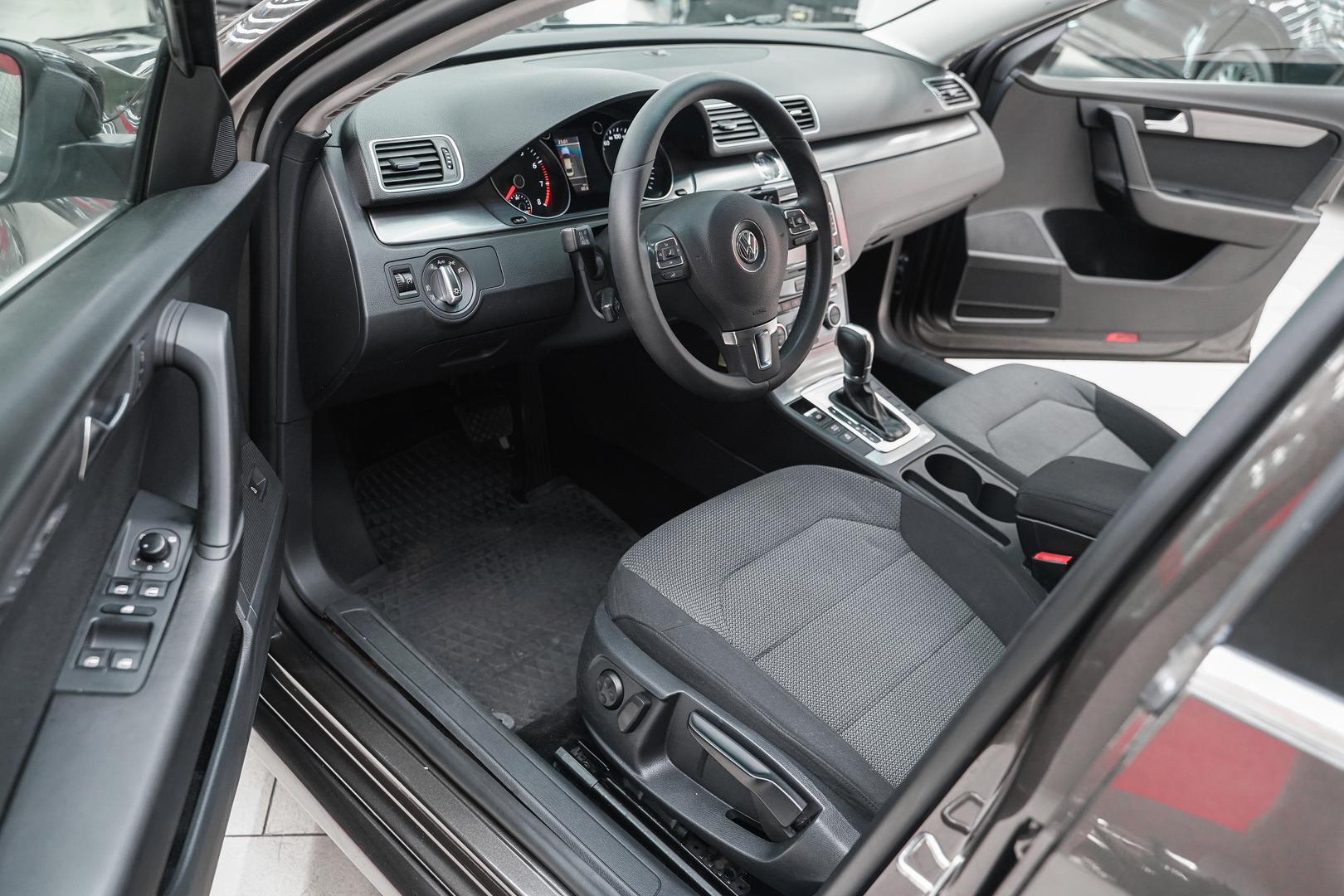 Volkswagen Passat 2013, коричневый, ДЦ Орехово